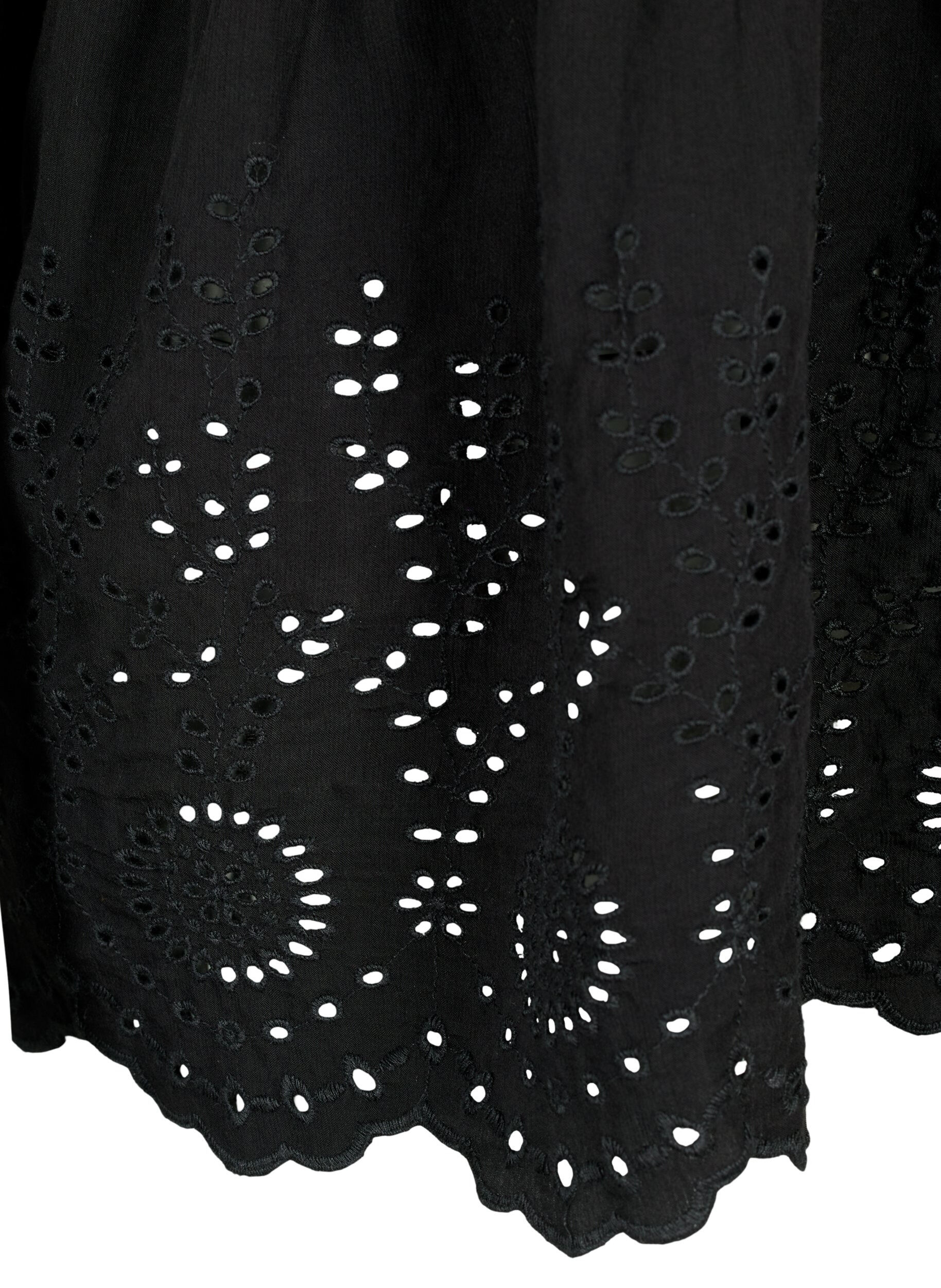 Zizzi Viscose blouse met anglaise borduursel, Black, Packshot image number 3