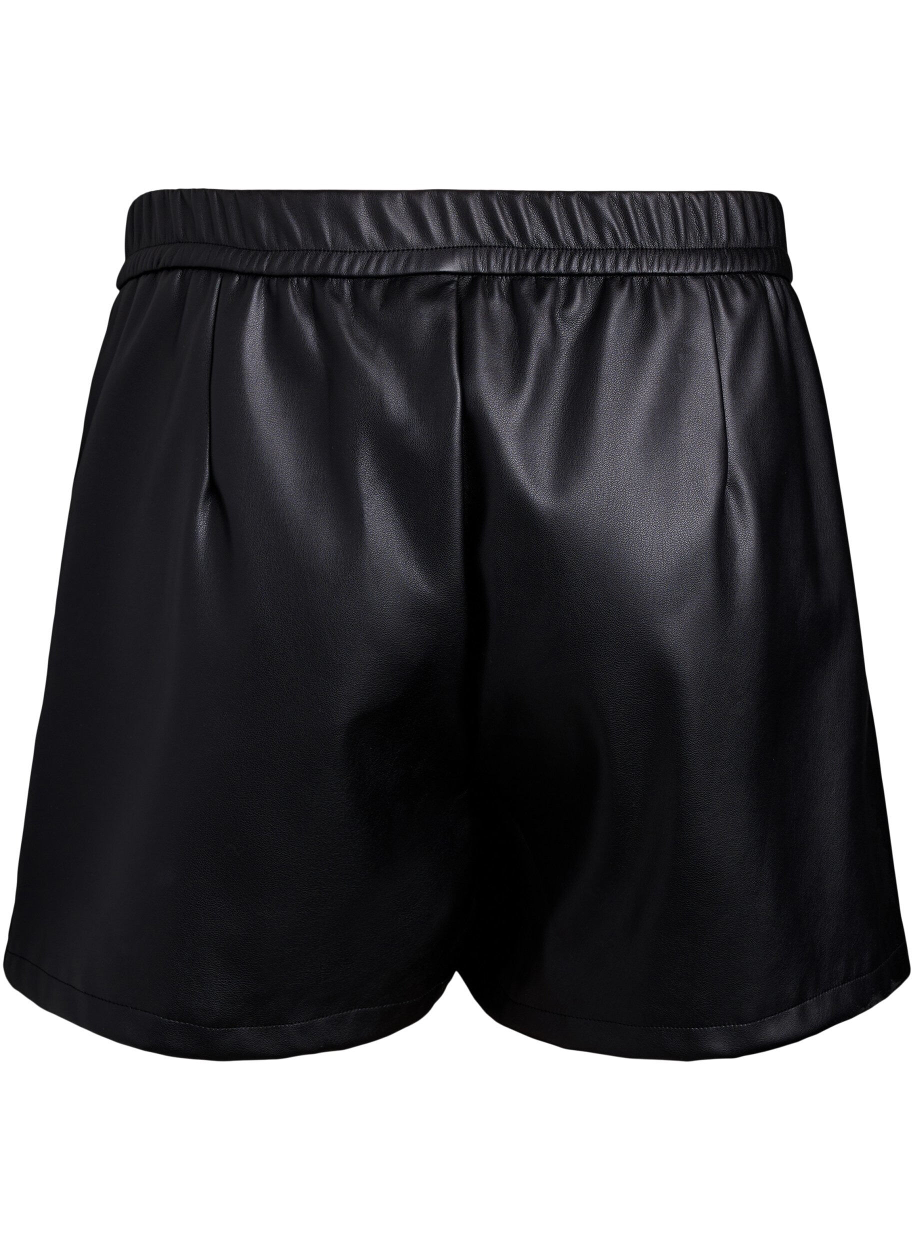 Zizzi Losse imitatieleer shorts met elastische tailleband, Zwart, Packshot image number 1