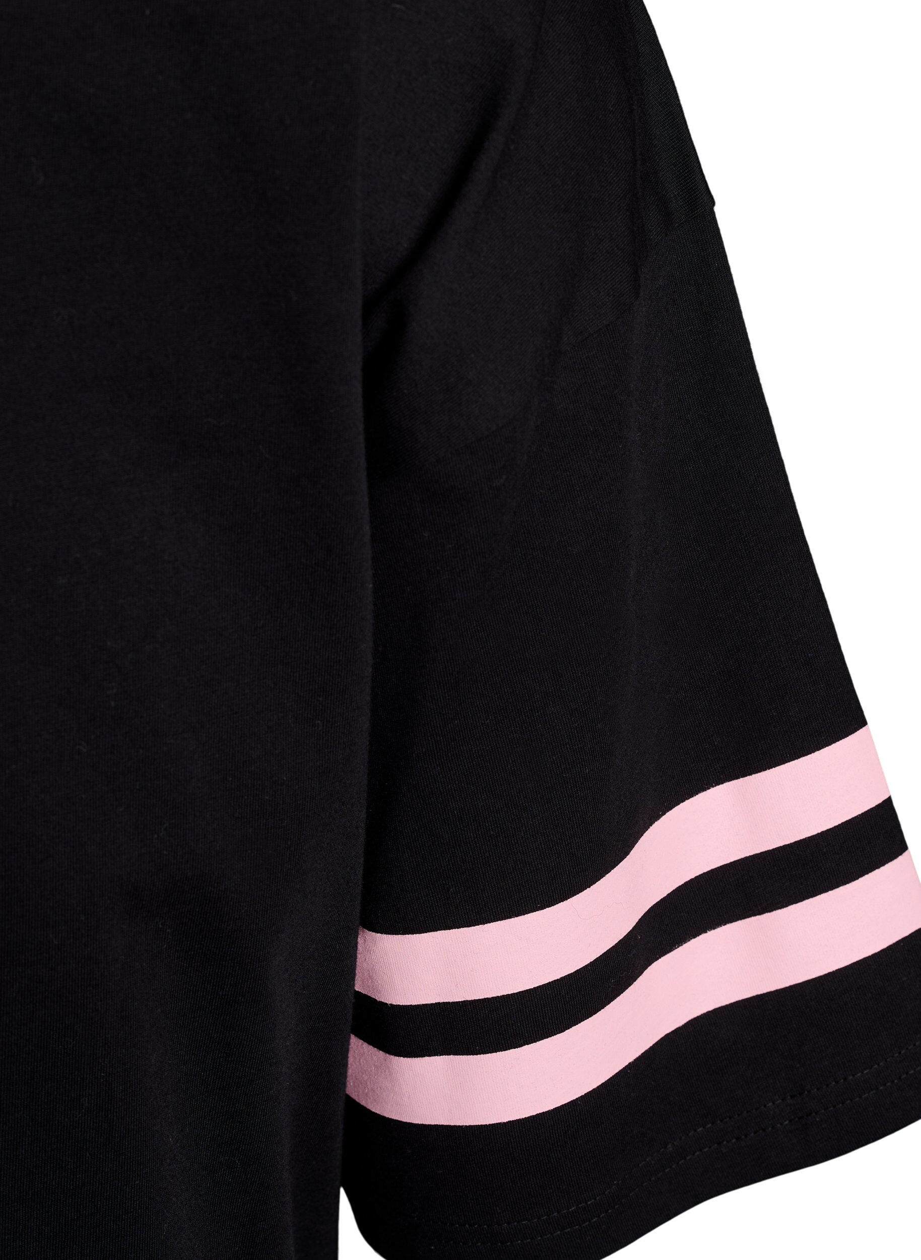 Zizzi Sportief oversized college T-shirt, Zwart, Packshot image number 3