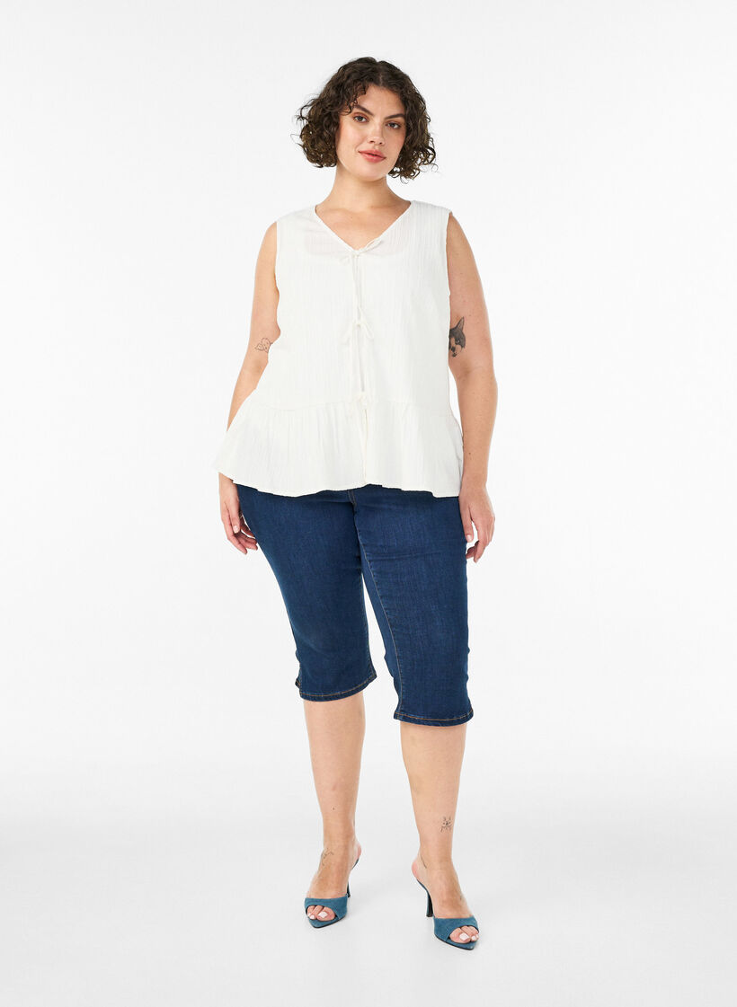 Mouwloze blouse met textuur en een striksluiting, Vanille, Model image number 1
