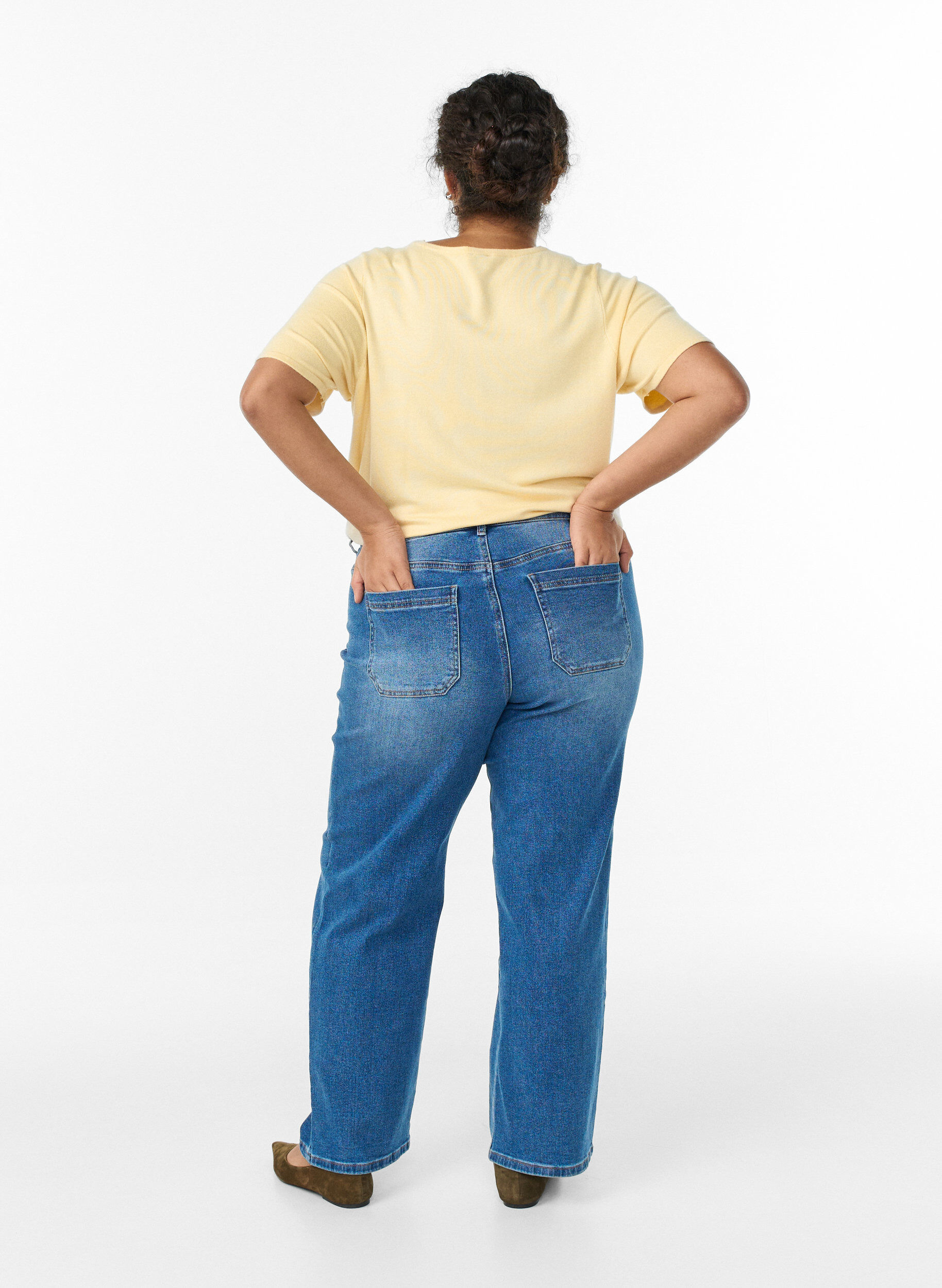 Zizzi Jeans met zakken aan de voorkant en rechte pijpen, Blauw, Model image number 1