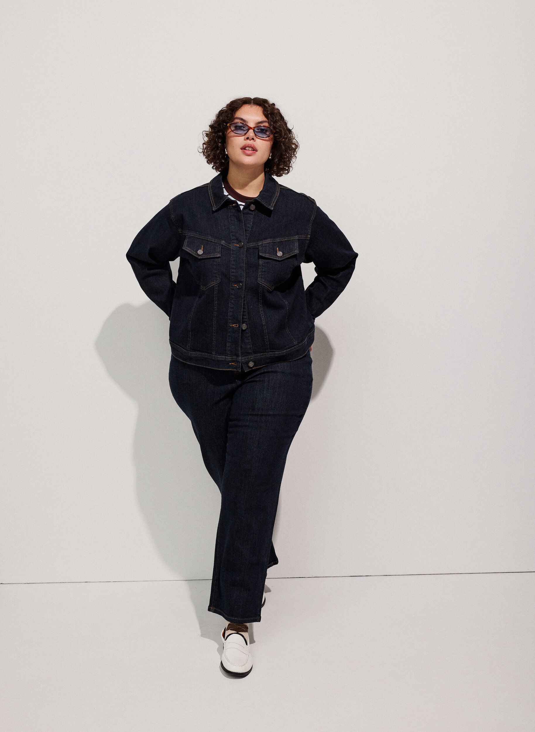 ZizziStraight-fit Kiana jeans met hoge taille, Blauw, Model image number 1