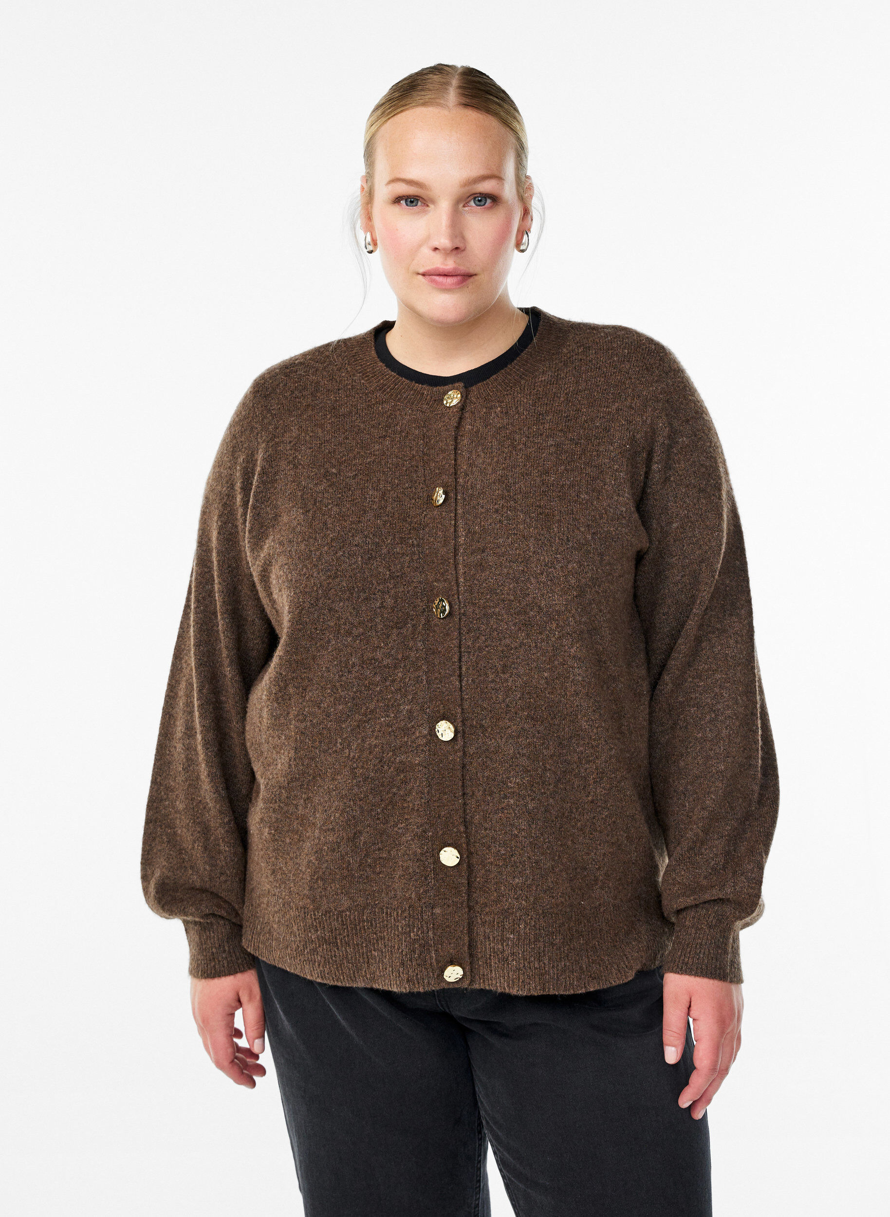 Zizzi Cardigan in zacht breisel met goudkleurige knopen, Bruin, Model image number 0