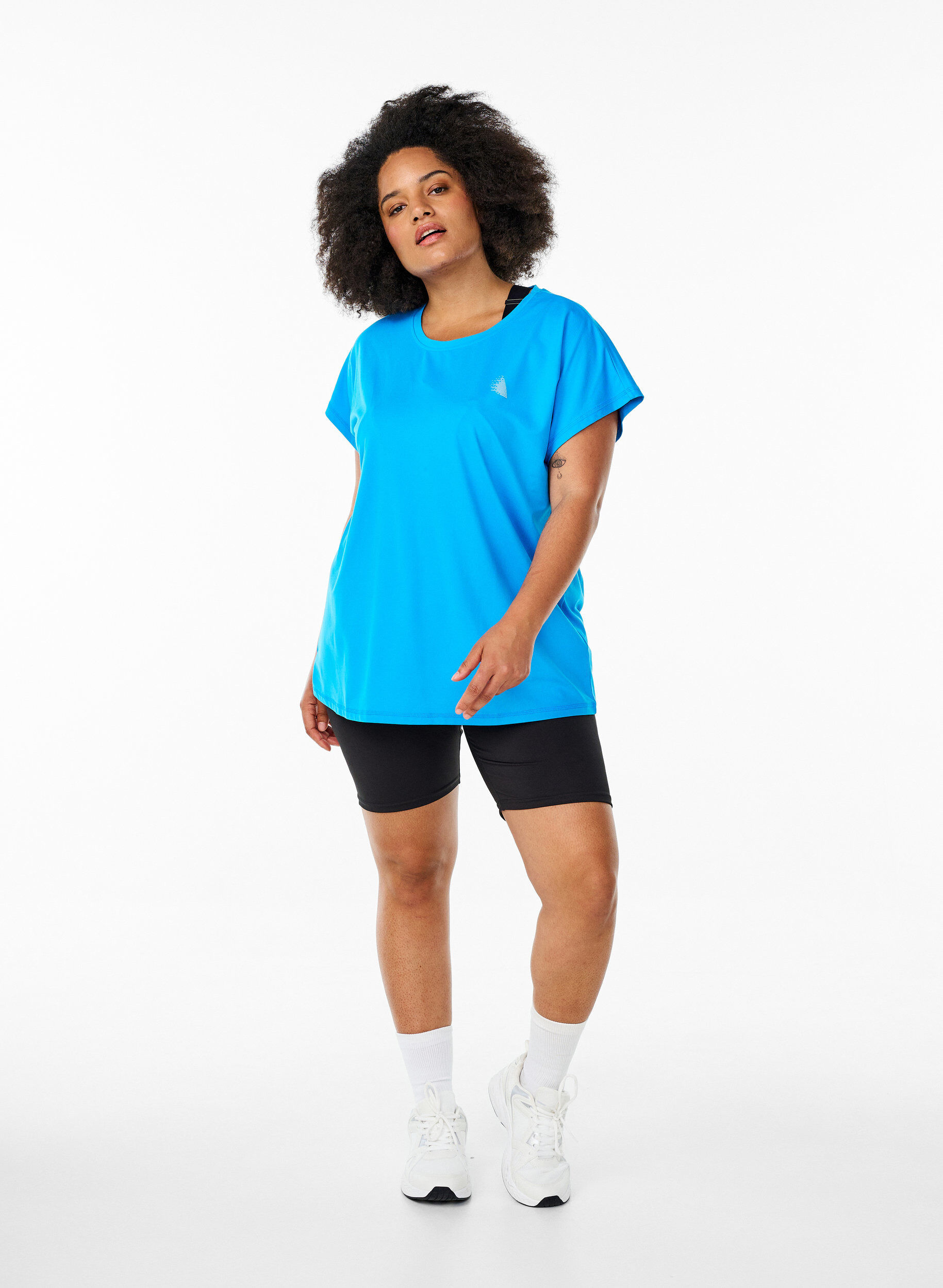 Zizzi Effen gekleurd trainingsshirt, Blauw, Model image number 1