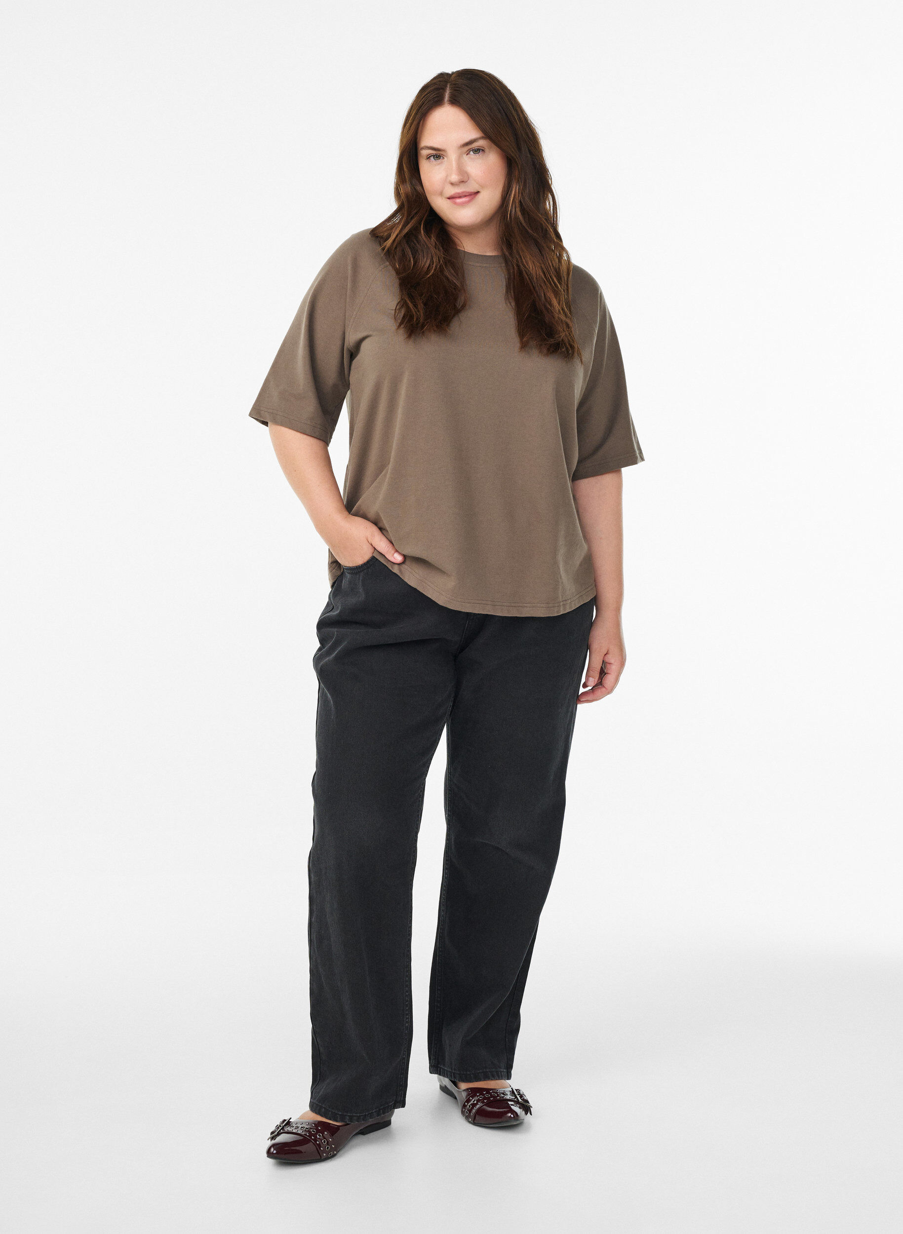 Zizzi Jersey blouse met raglanmouwen tot de elleboog, Bruin, Model image number 1