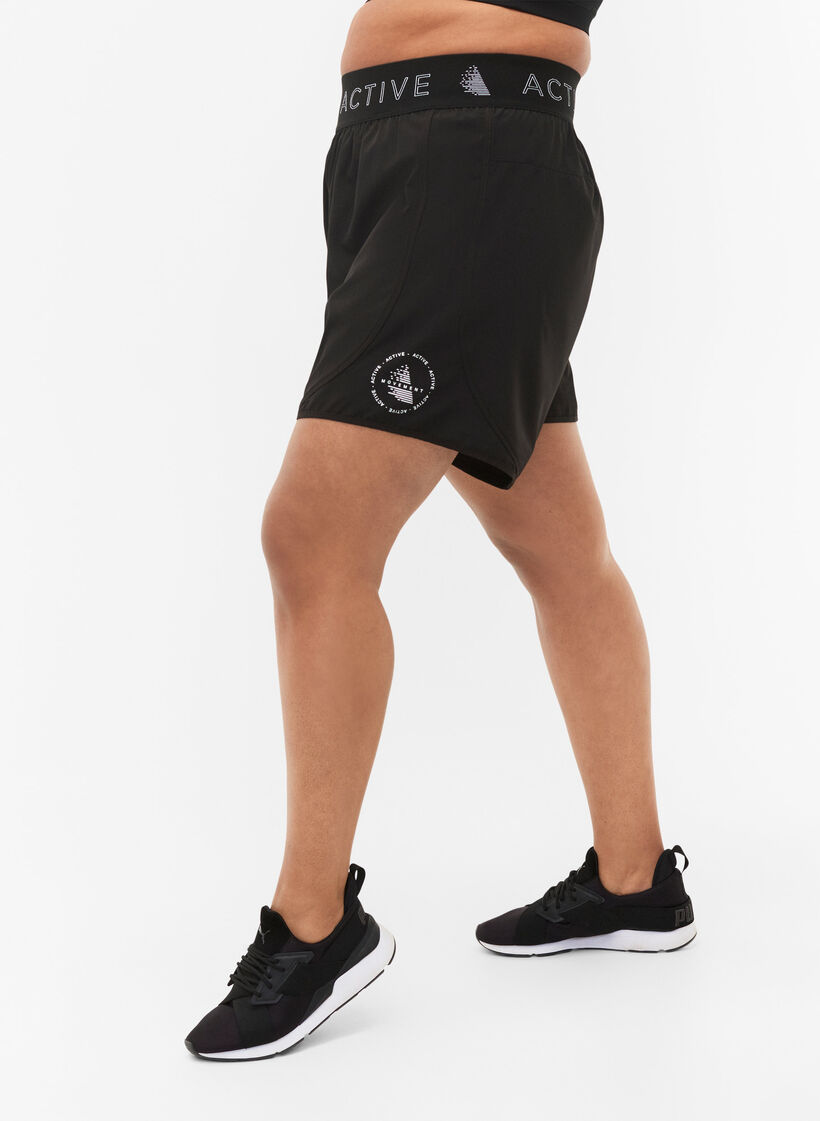 Sport shorts met achterzak, Black, Model