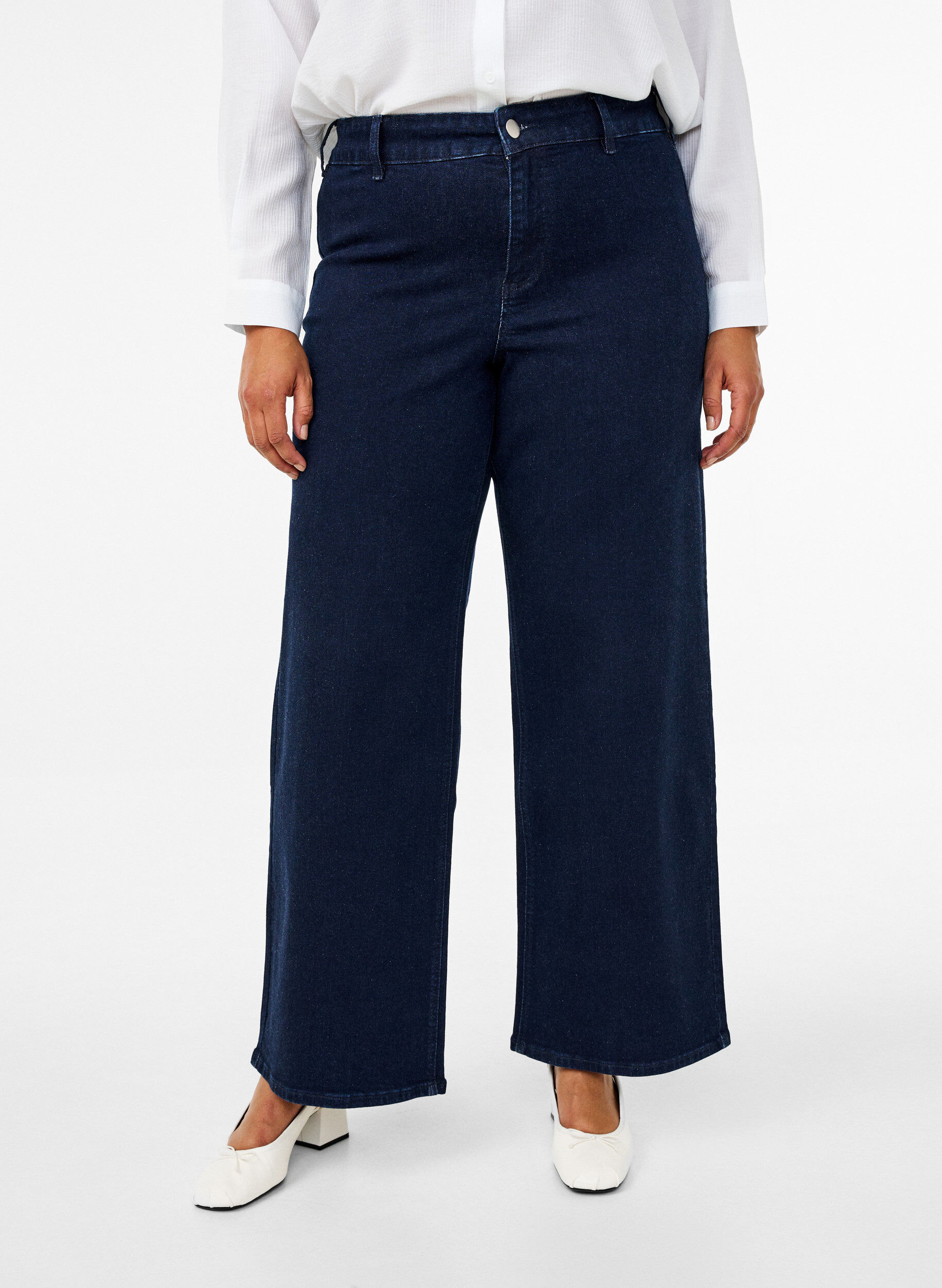 Zizzi Jeans met hoge taille en wijde pijpen, Blauw, Model image number 2