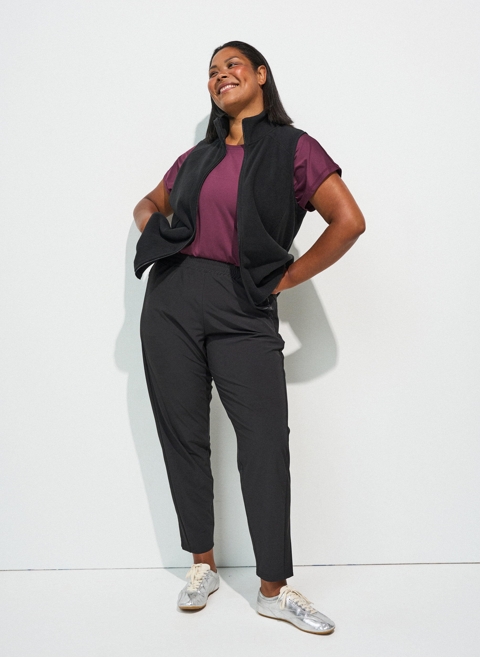 ZizziLichte trainingsbroek met zakken, Zwart, Model image number 1