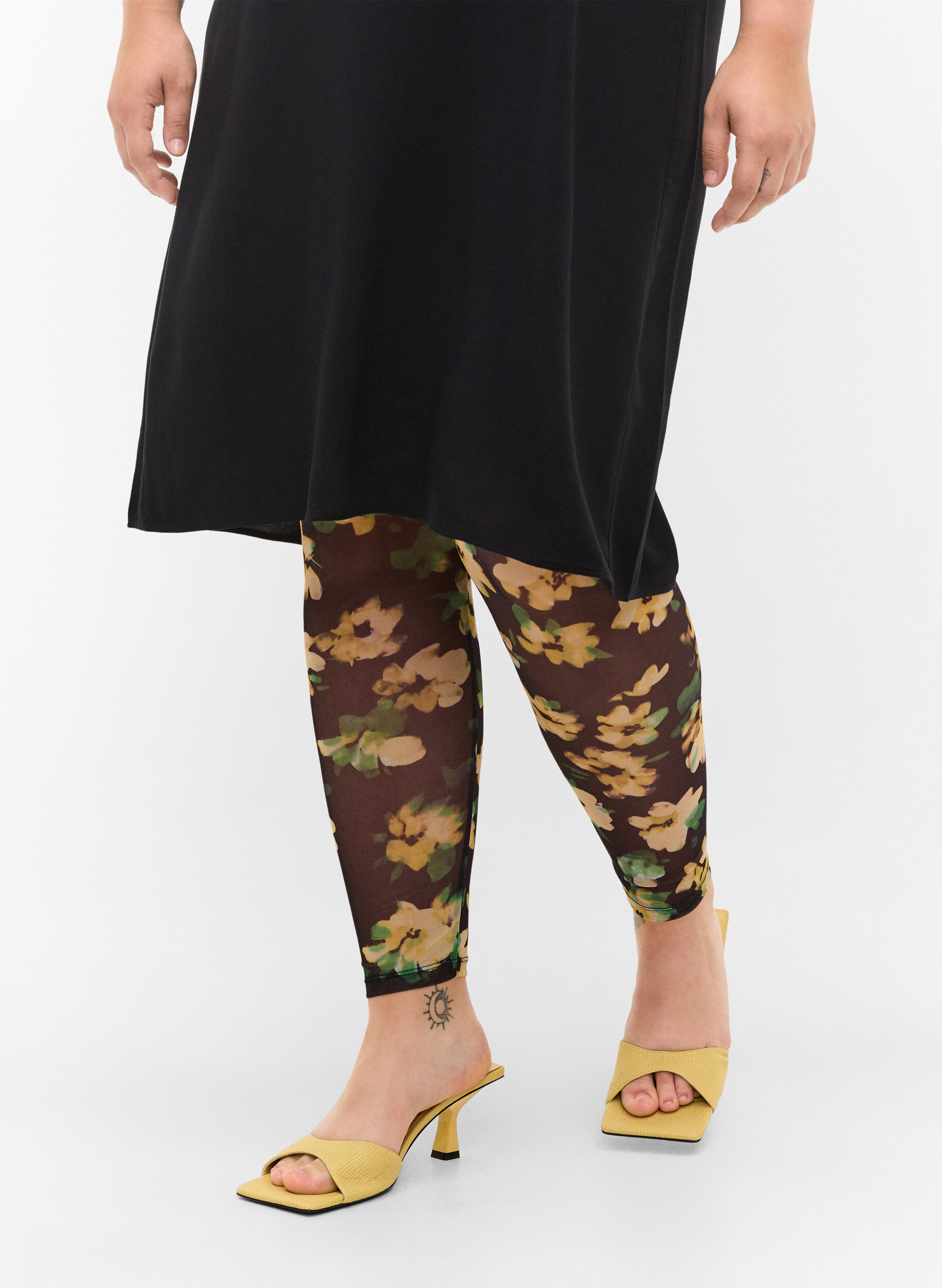 Zizzi Mesh legging met bloemenprint, Yellow Green AOP, Model image number 2