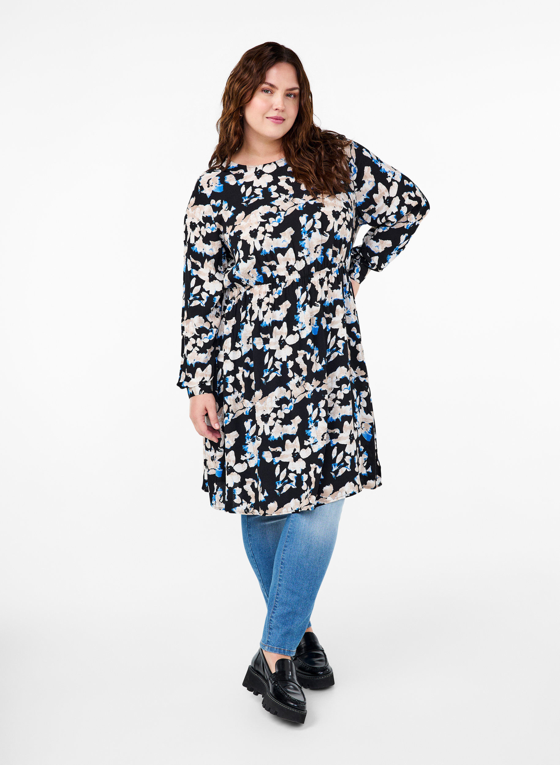 Zizzi Viscose jurk met print en lange mouwen, Zwart, Model image number 1
