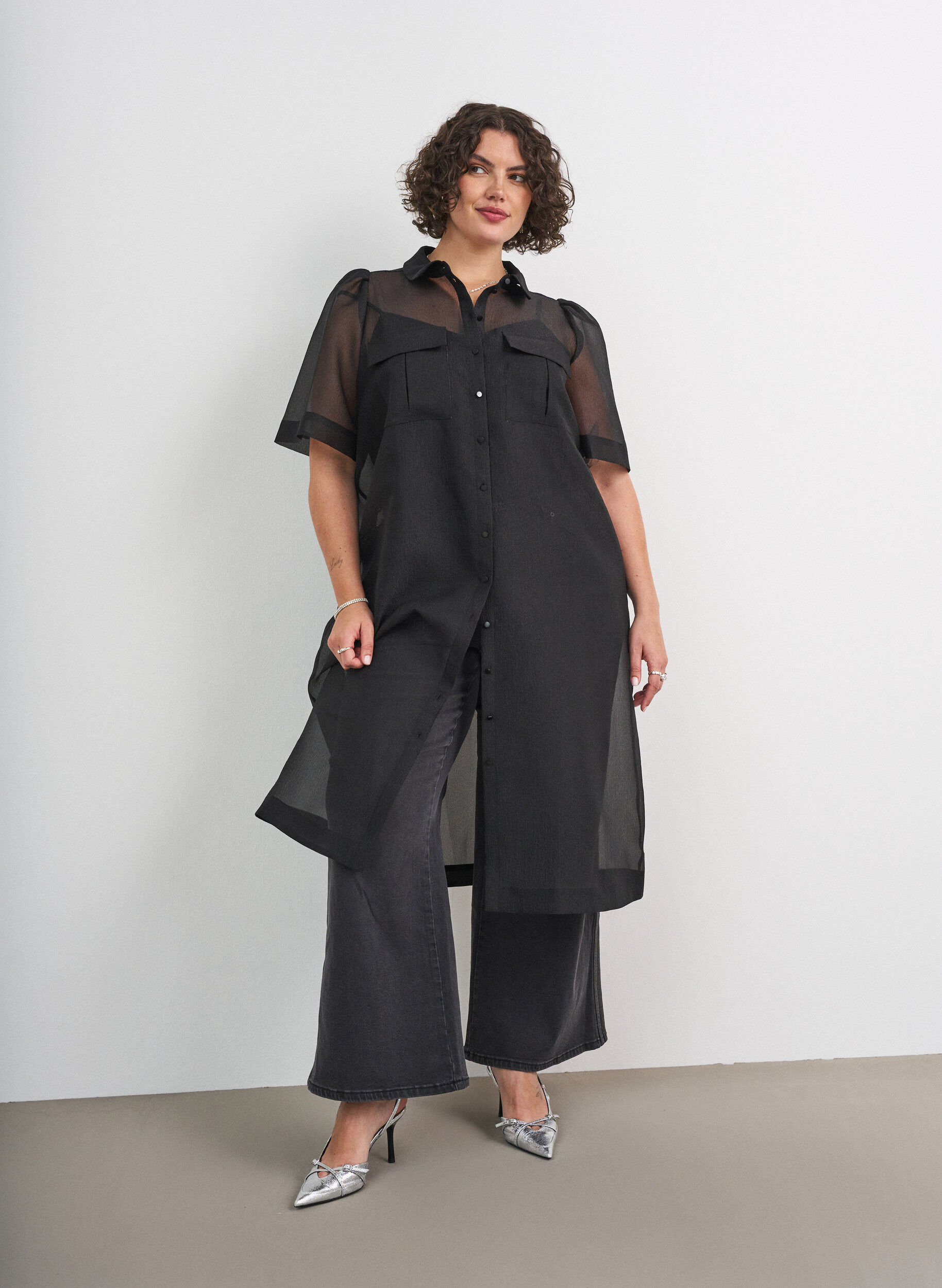 ZizziOrganza jurk met puffmouwen en borstzakken, Zwart, Model image number 0