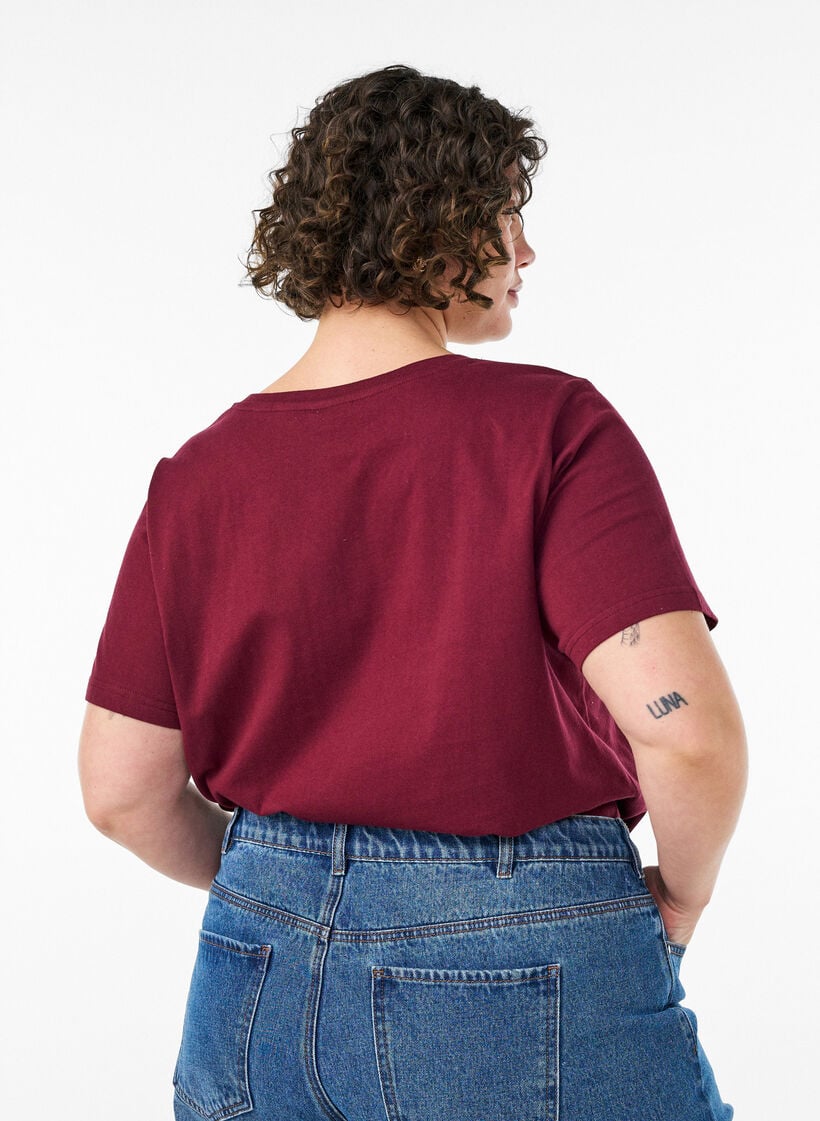 T-shirt van biologisch katoen met sportieve tekstprint, Rood, Model image number 2