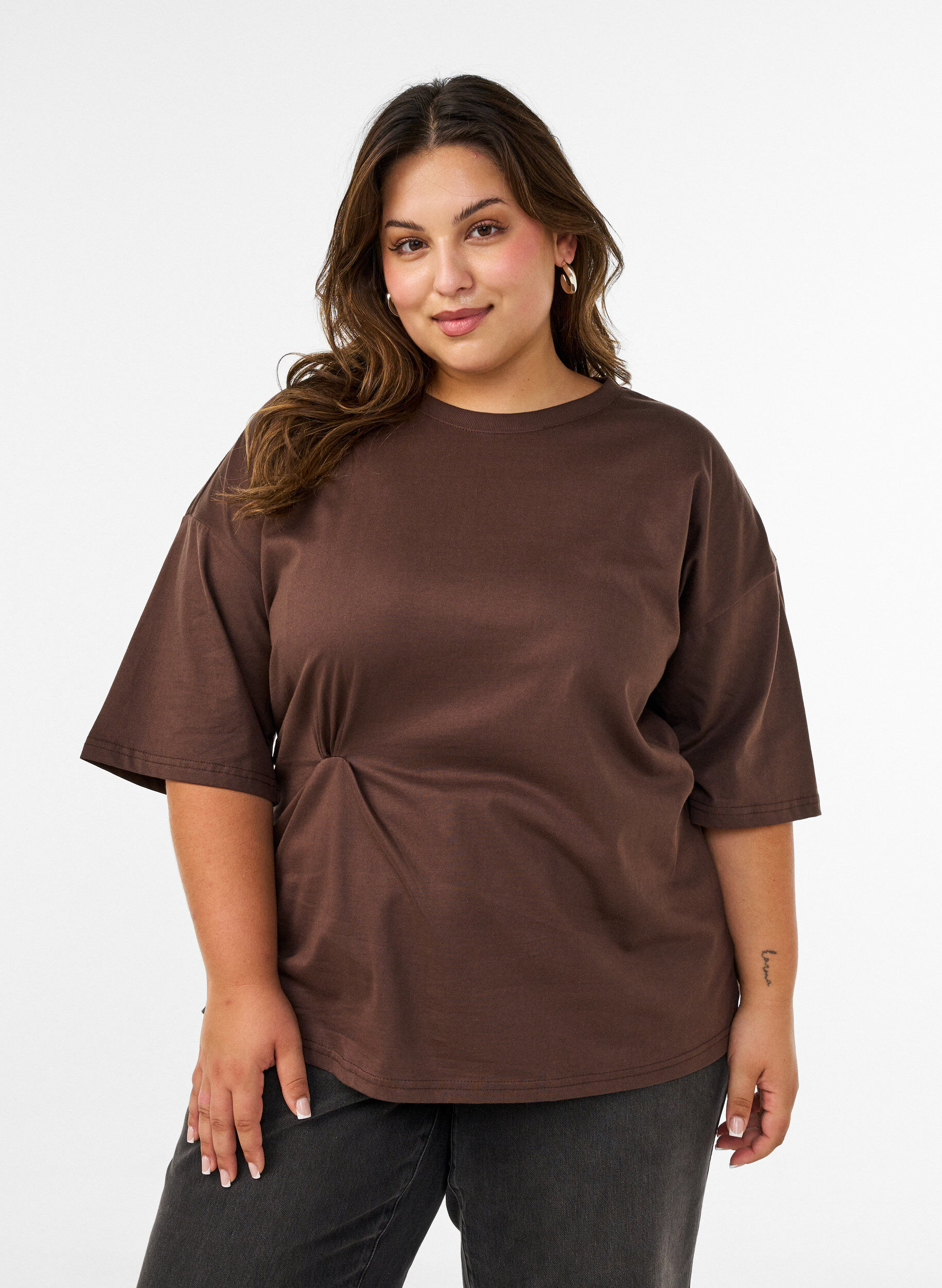 ZizziT-shirt met gedrapeerd detail, Bruin, Model image number 0
