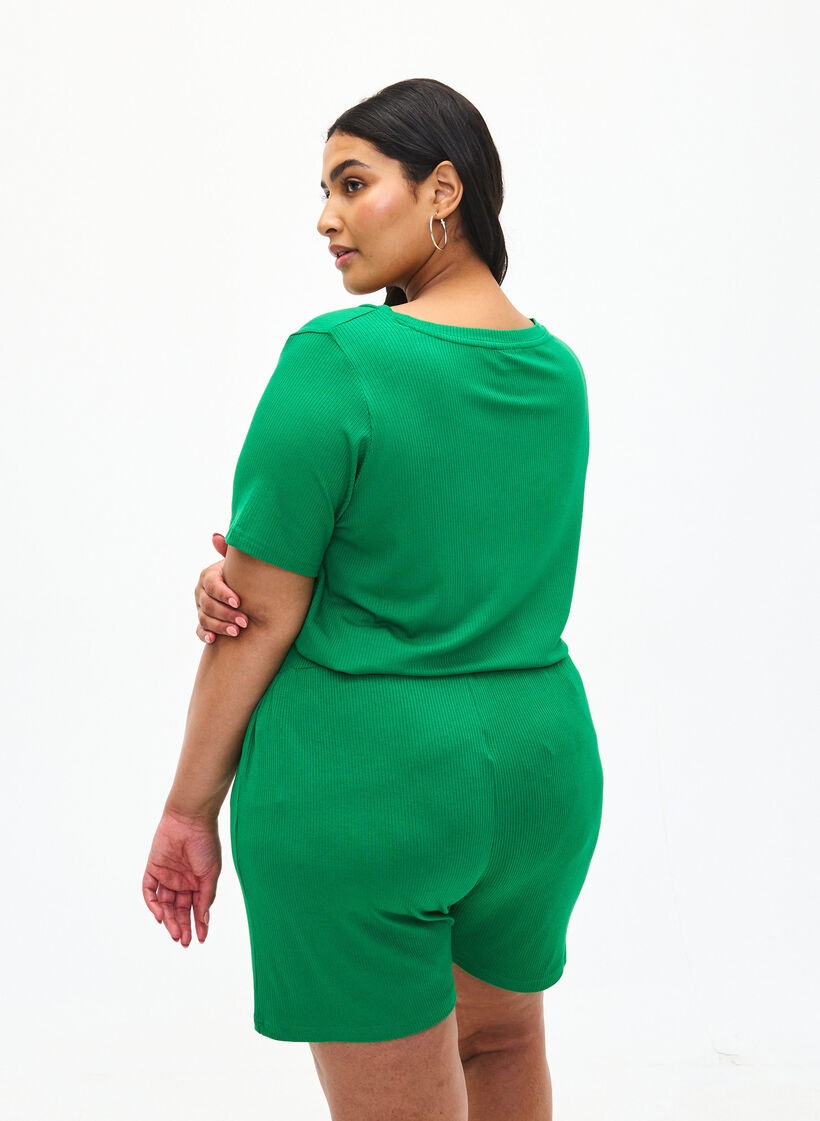 Losvallende korte broek van viscose met ribbels, Jolly Green, Model image number 1