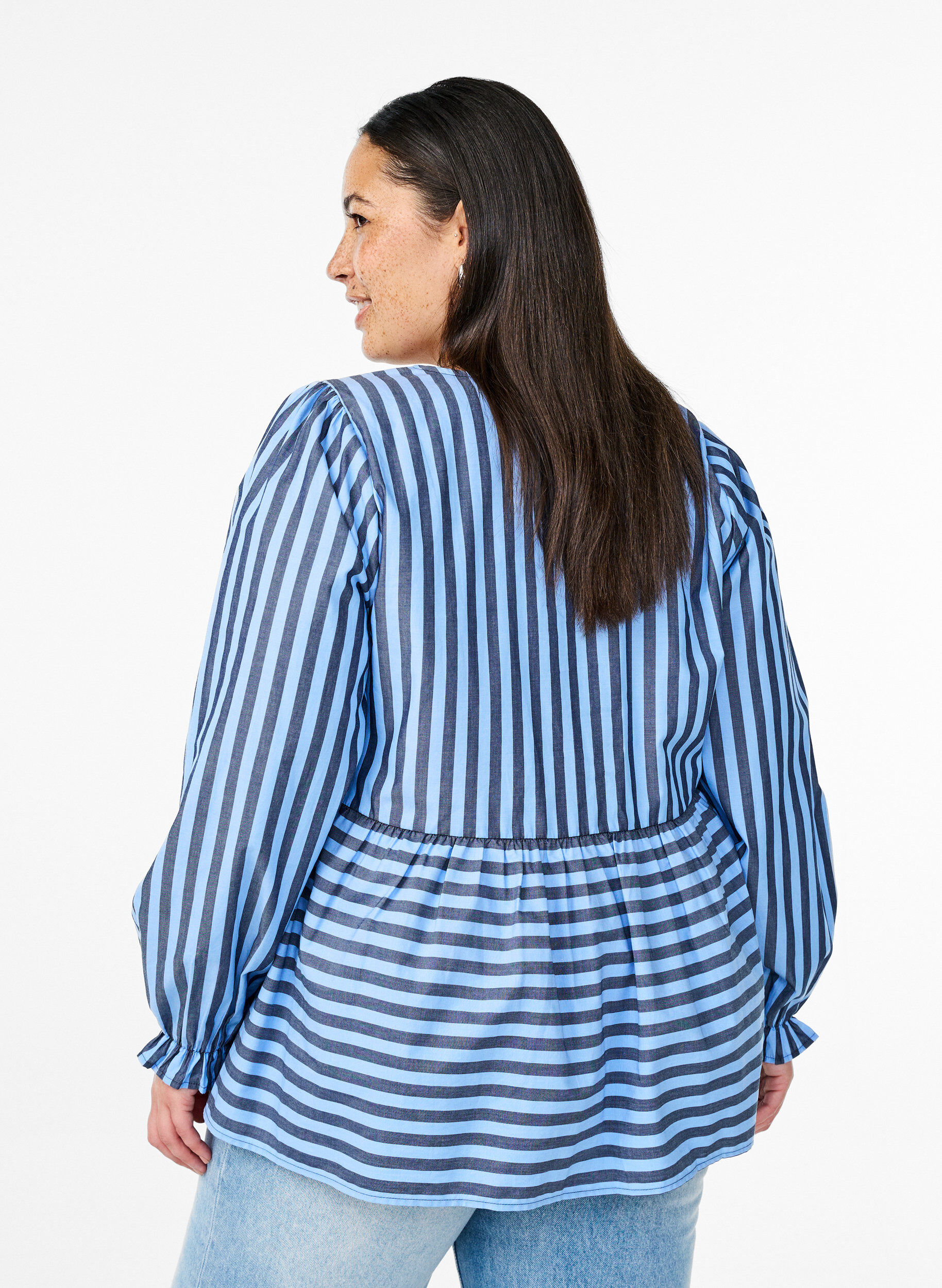 Zizzi Blouse met strepen en strikken, Blauw, Model image number 2