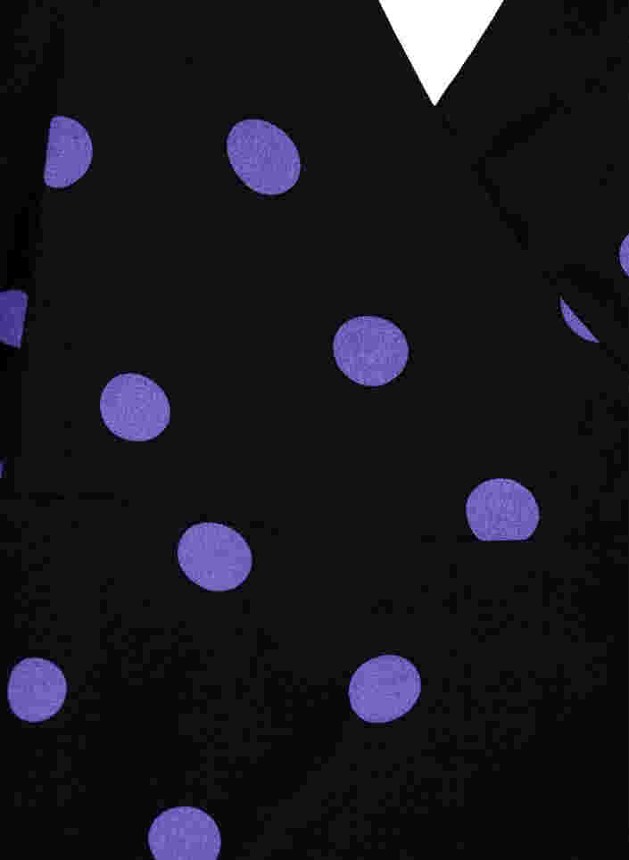 Gestippelde wikkelblouse van viscose, Black w. Purple Dot, Packshot image number 2