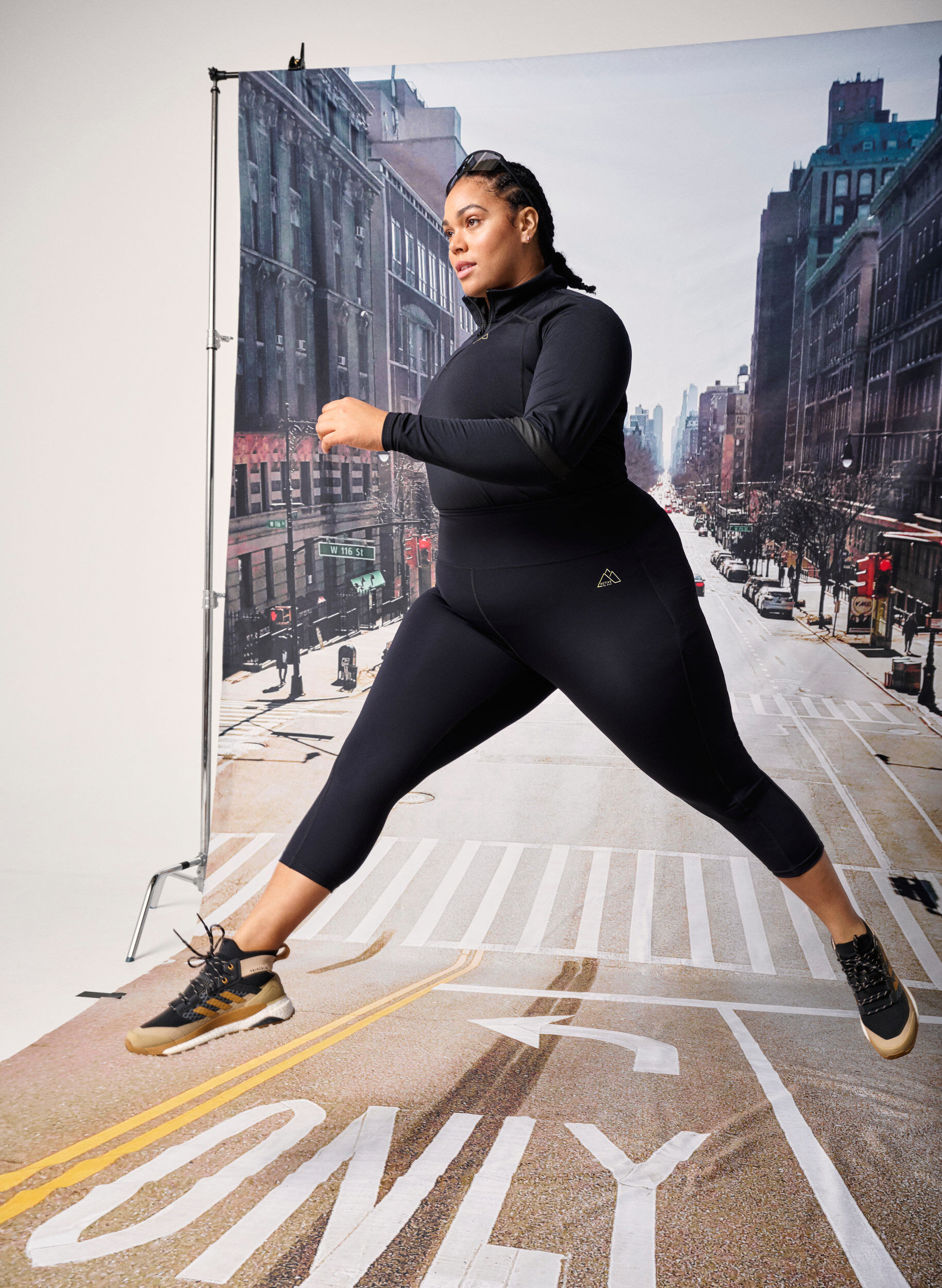 Zizzi Blouse voor onder een trui met zakken en mesh, Black, Image image number 0