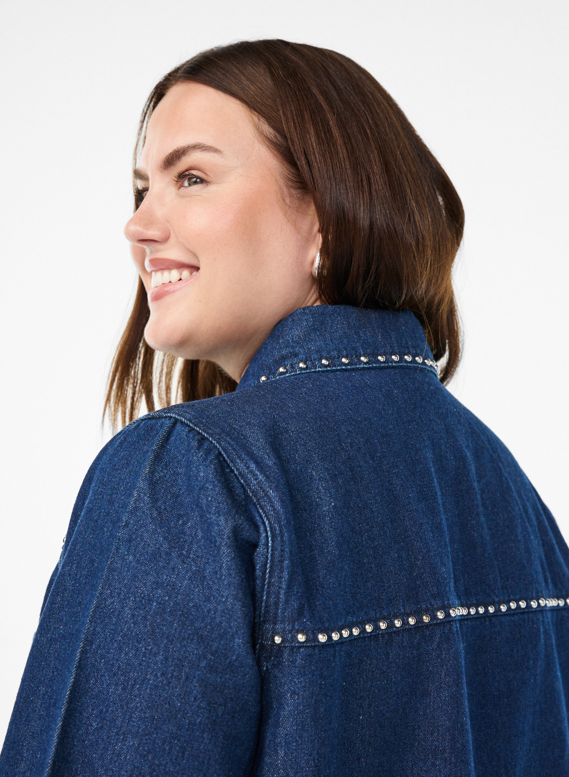Zizzi Denimshirt met studs, Blauw, Model image number 3