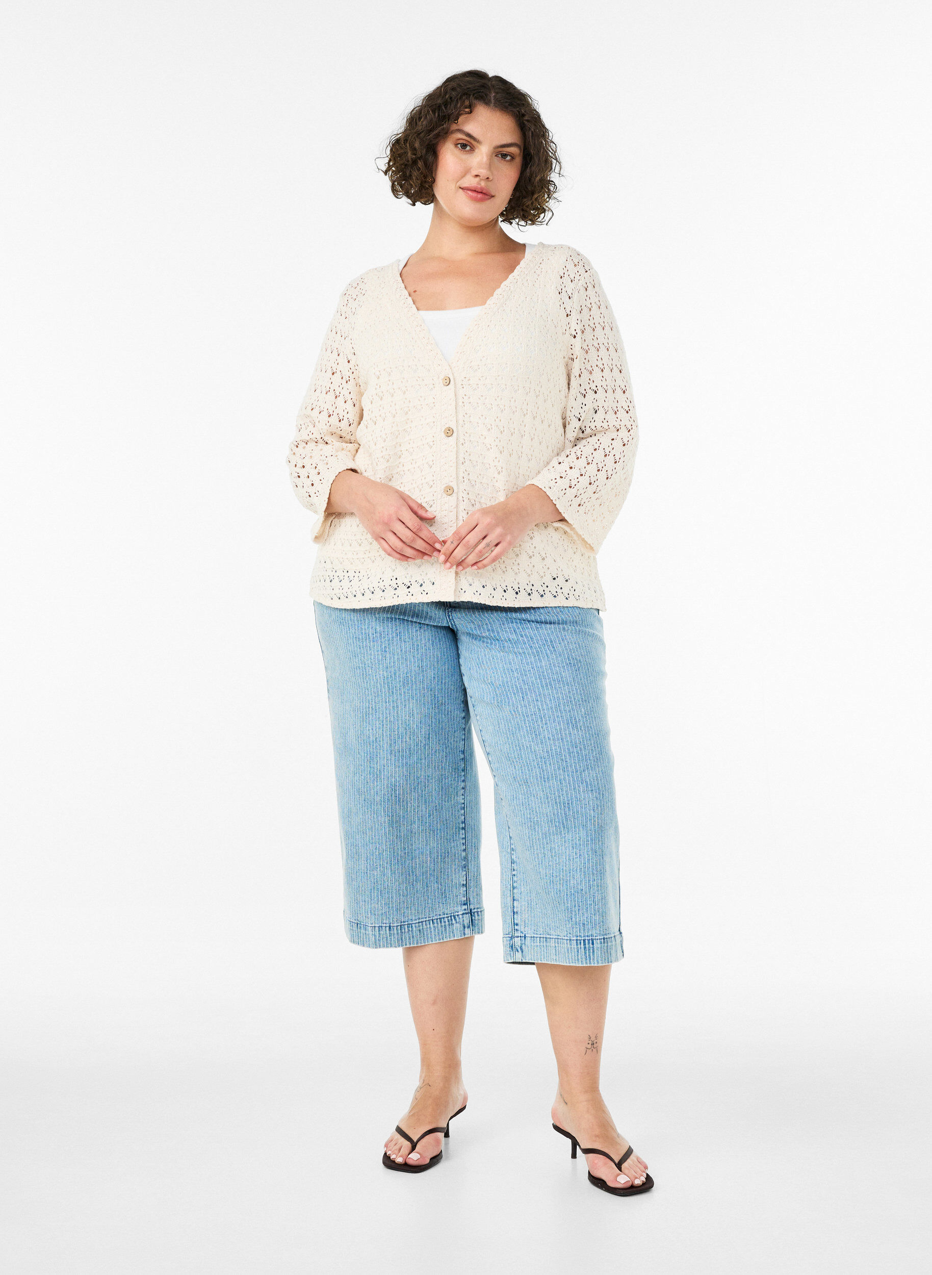 ZizziGebreid vest met open broderie en V-hals, Beige, Model image number 1