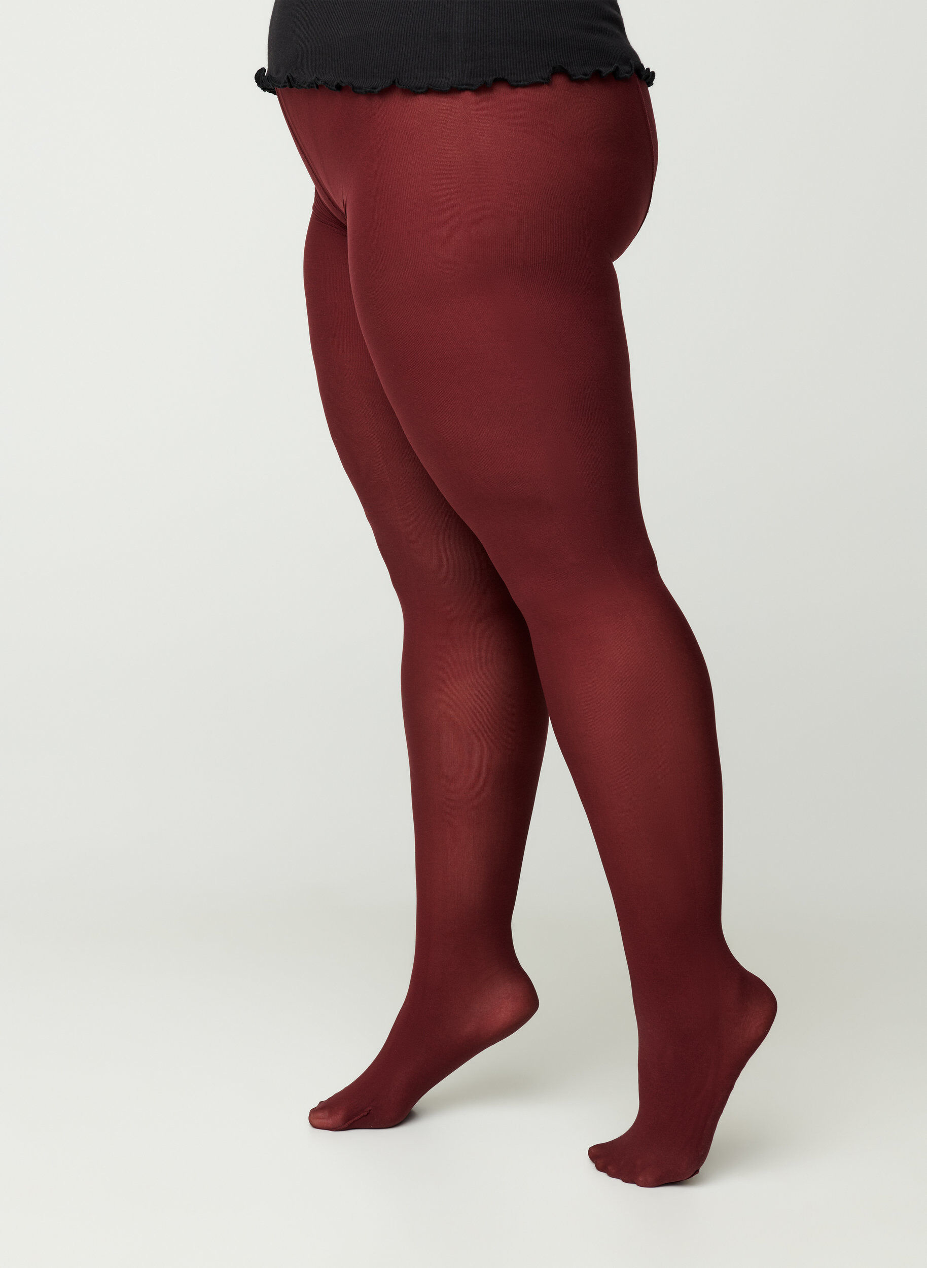 Zizzi Panty in 100 denier, Donker Bordeaux, Model image number 1