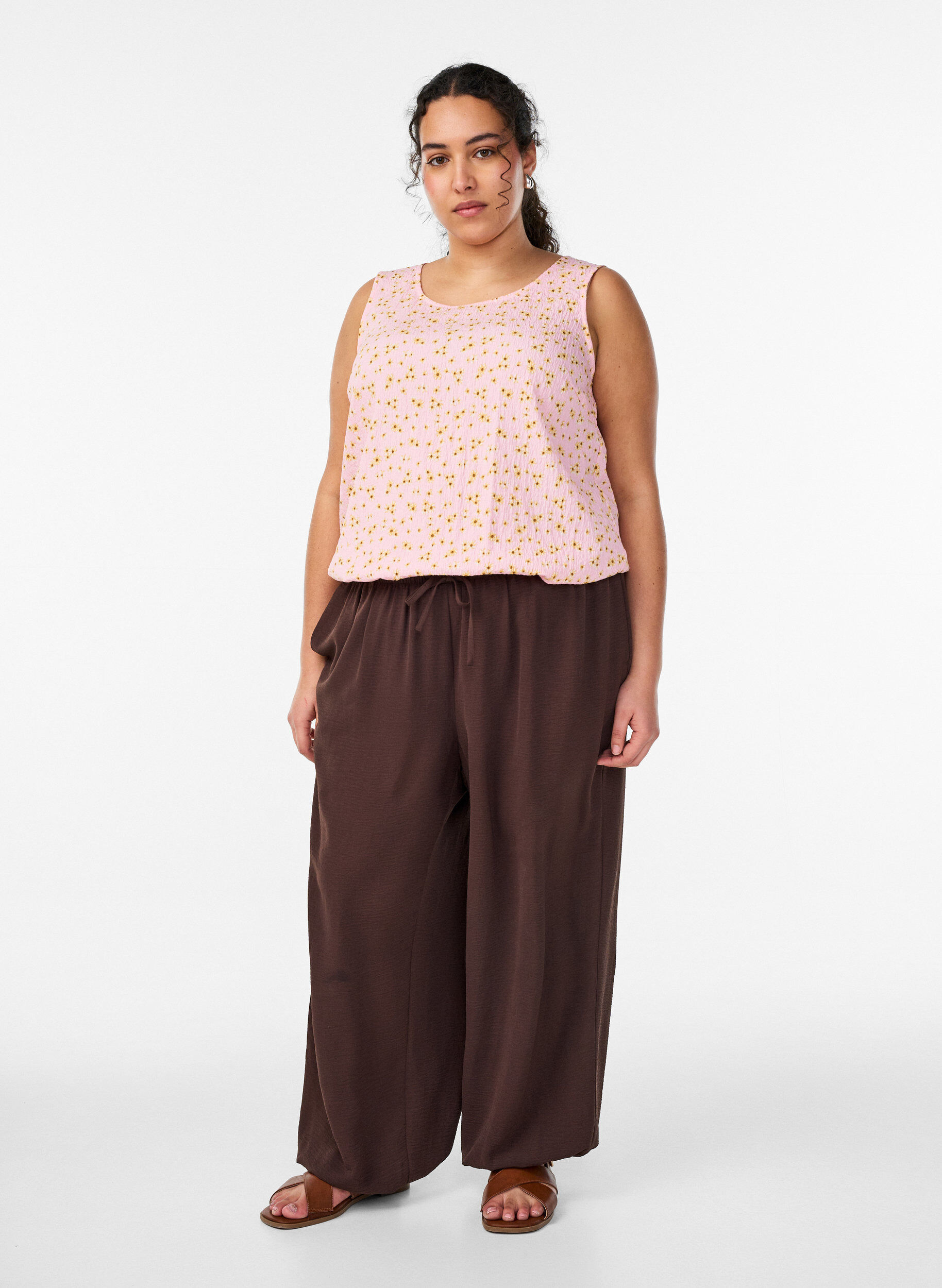 Zizzi Ballonbroek met hoge taille, Bruin, Model image number 0
