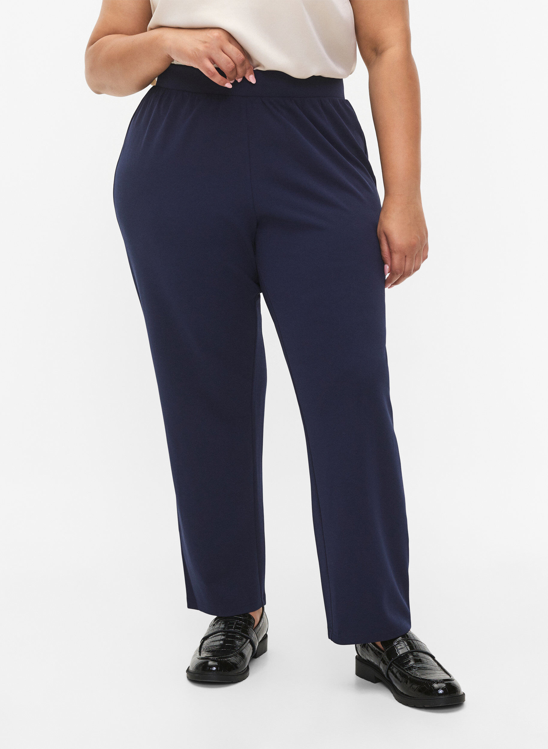 Zizzi FLASH - Broek met rechte pasvorm, Blauw, Model image number 2