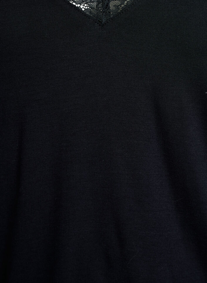 Viscose blouse met kanten afwerking en V-hals, Zwart, Packshot image number 2