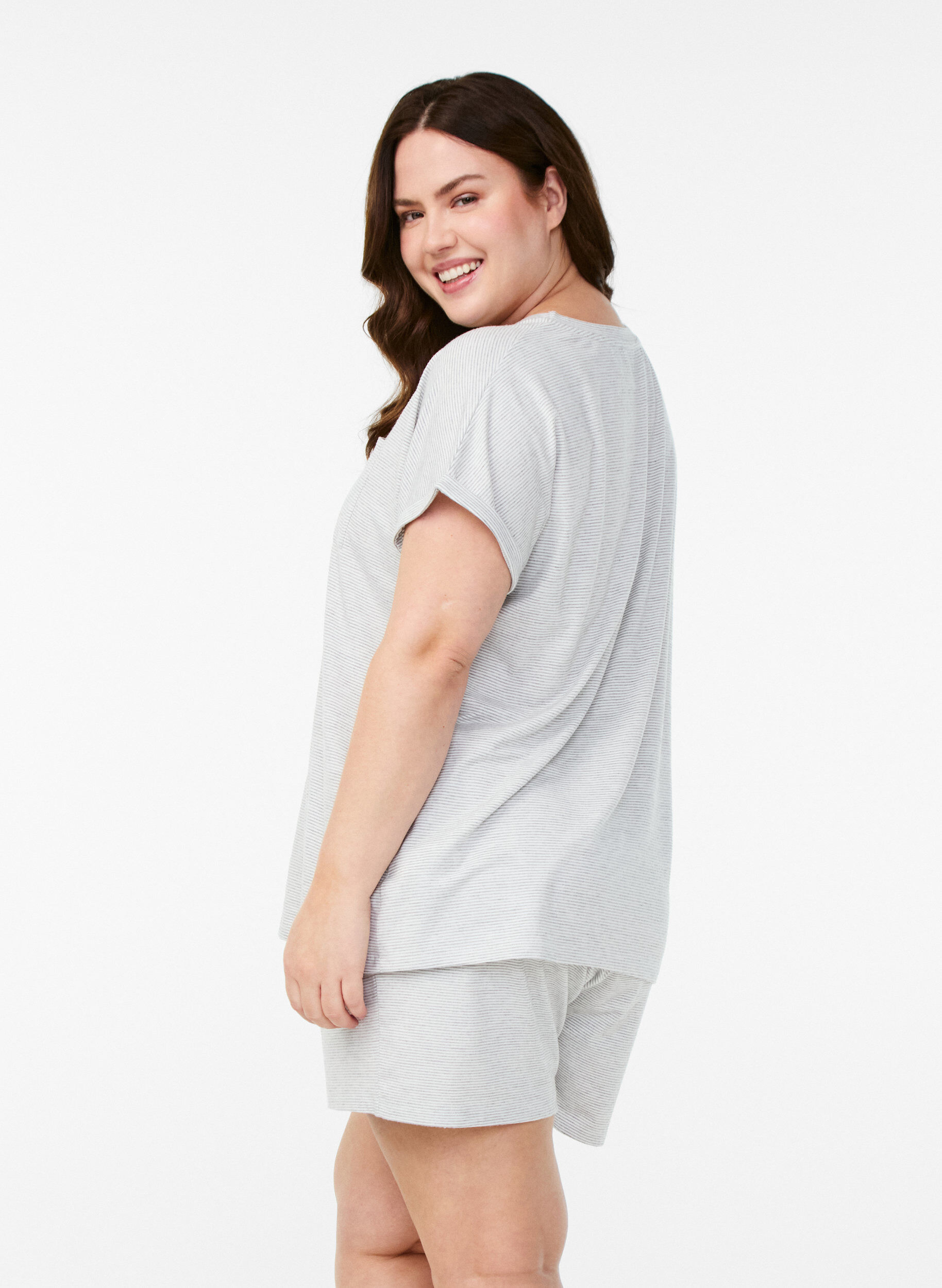 Zizzi Gestreepte pyjamashorts met hoge taille, LGM Stripe, Model image number 1