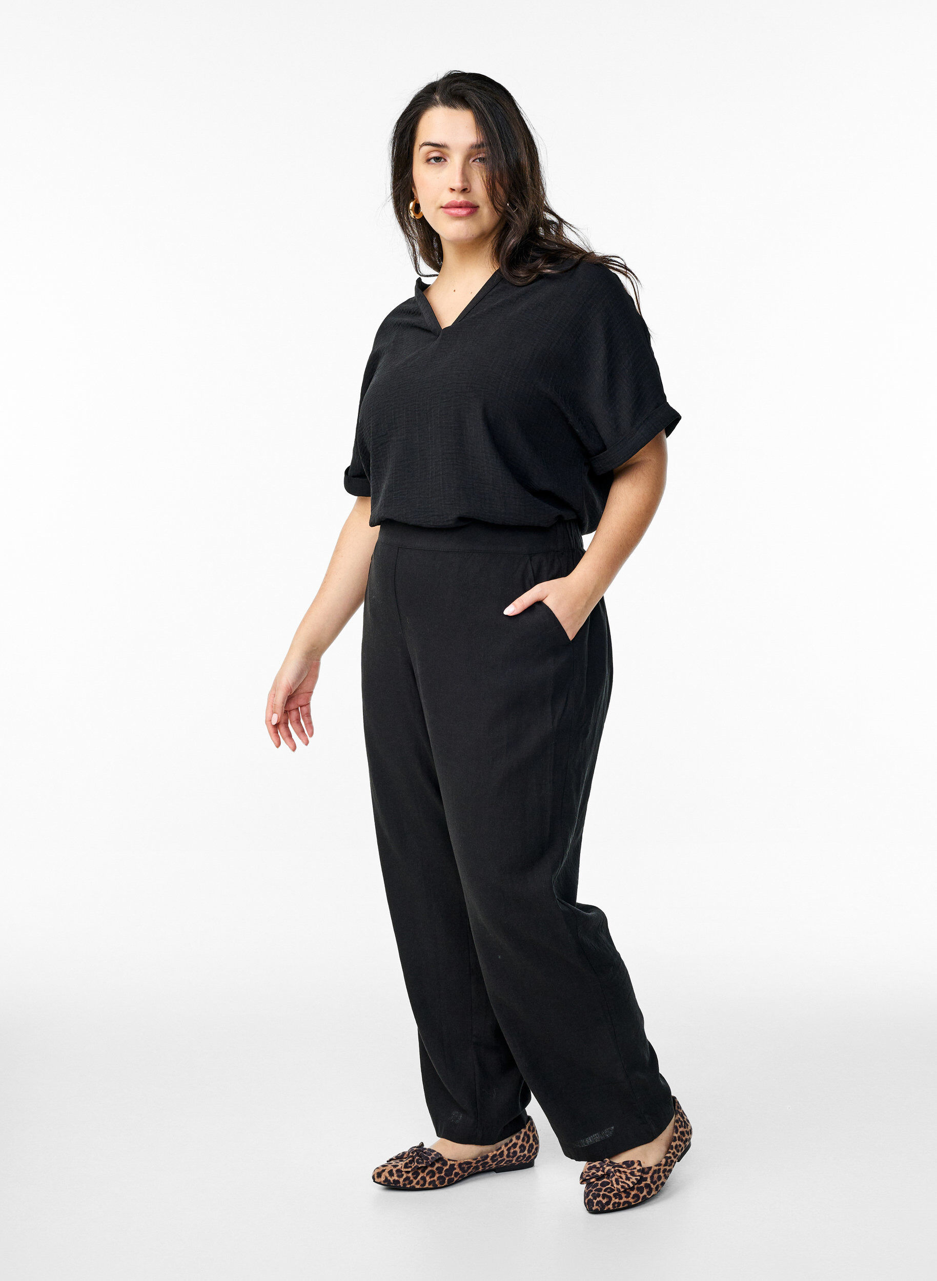 ZizziLinnen en viscose broek met losse pasvorm, Zwart, Model image number 0