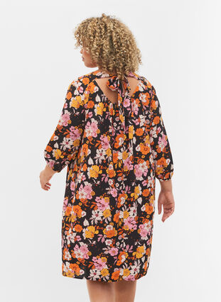Viscose jurk met bloemenprint en 3/4 mouwen, Black Flower AOP, Model image number 1