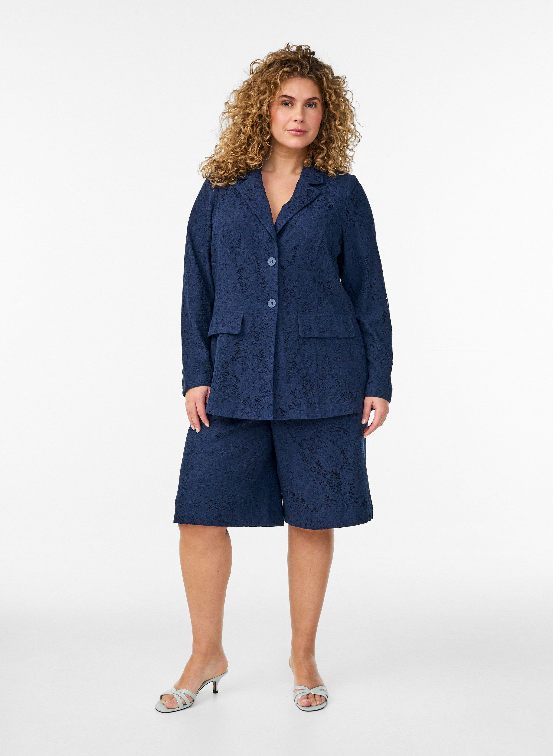 Zizzi Kanten blazer met knoopsluiting, Blauw, Model image number 1