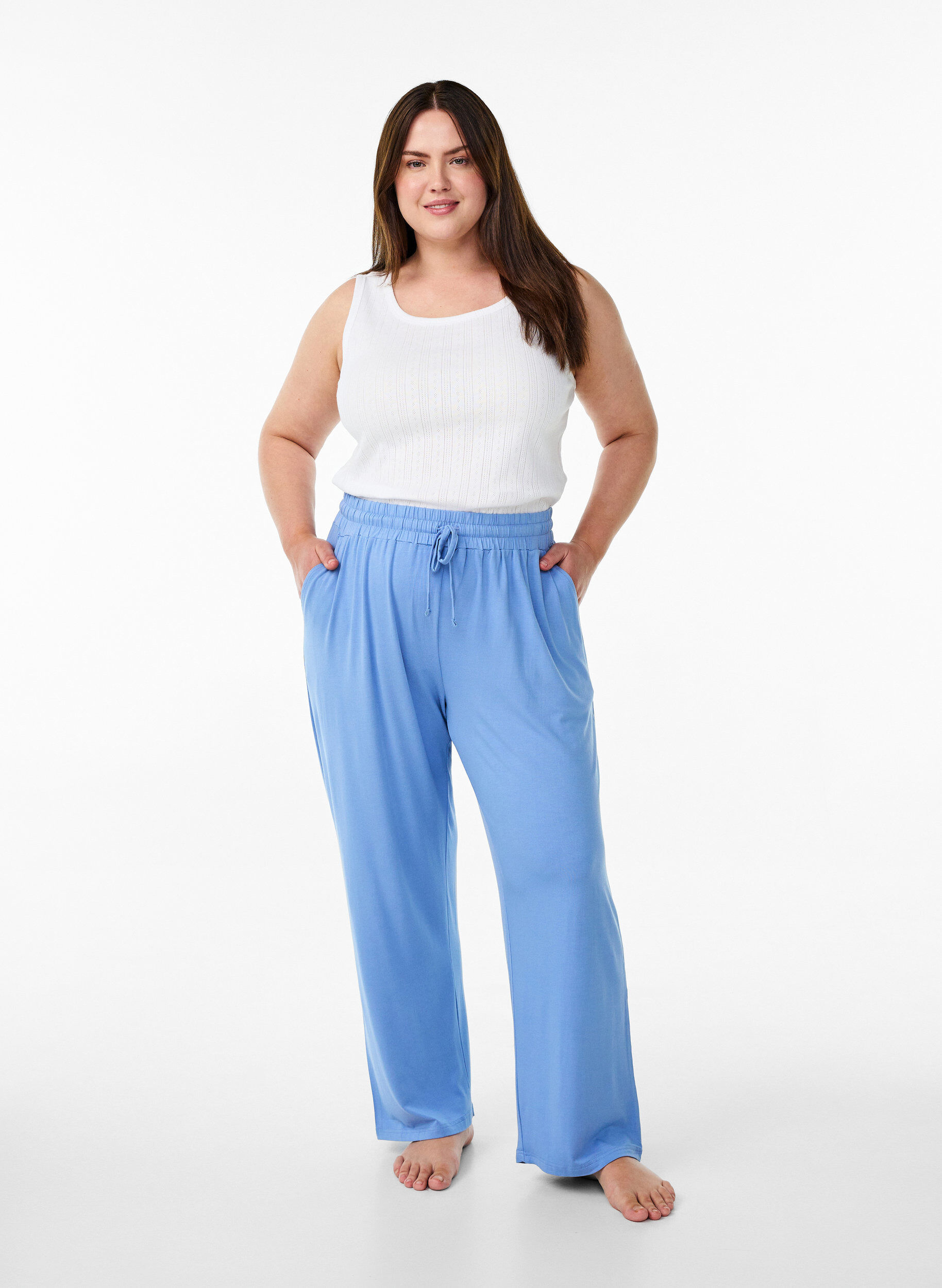 Zizzi Nacht top in biologische katoen met een gestructureerd patroon, Wit, Model image number 1