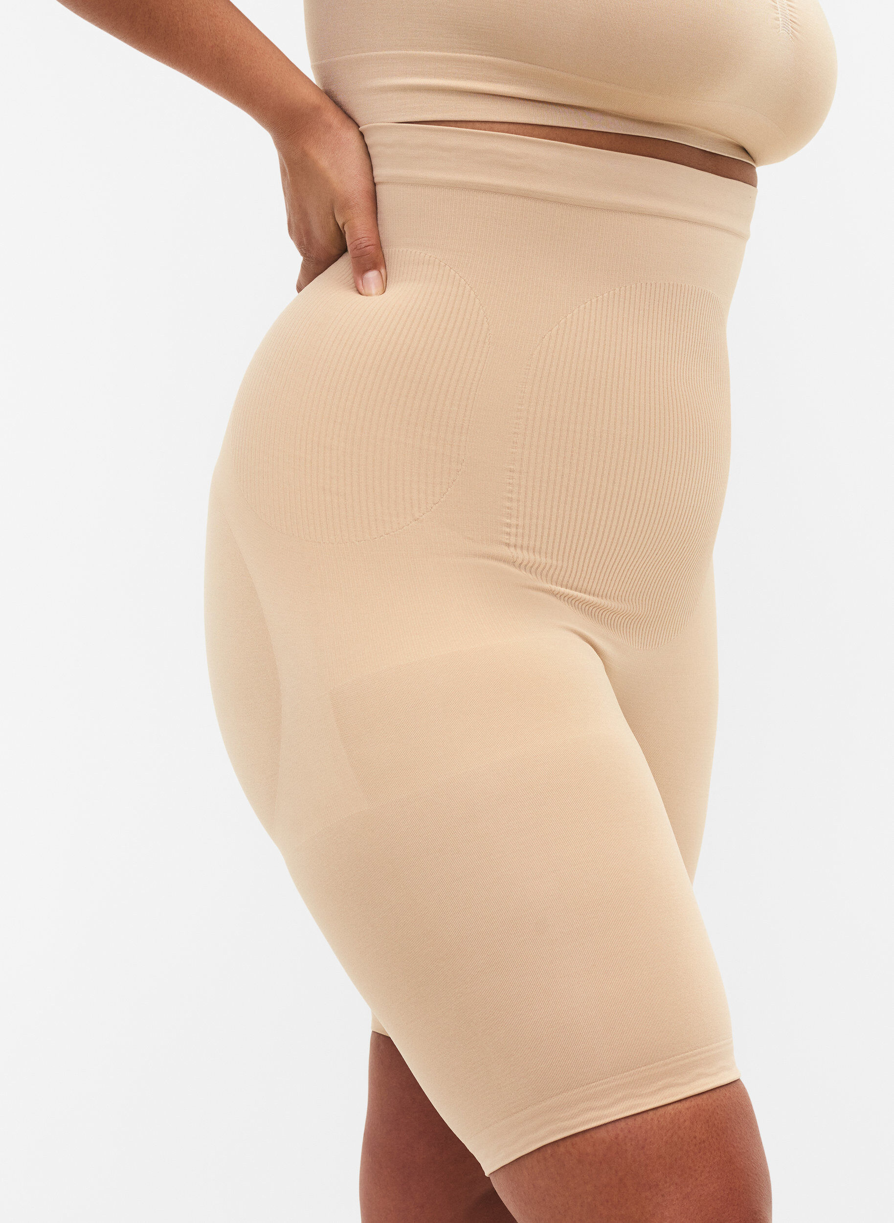 Zizzi Shapewear shorts met hoge taille, Beige, Model image number 3