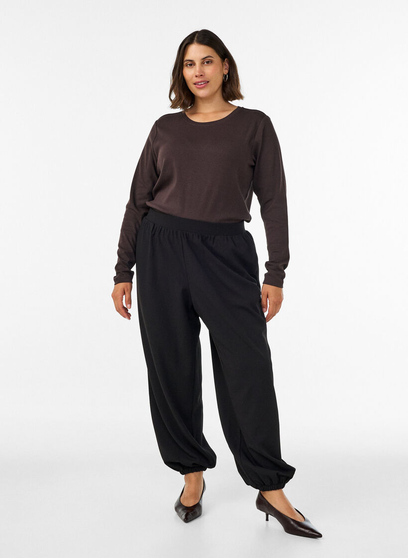 Basic T-shirt met lange mouwen en ronde hals, Bruin, Model image number 1
