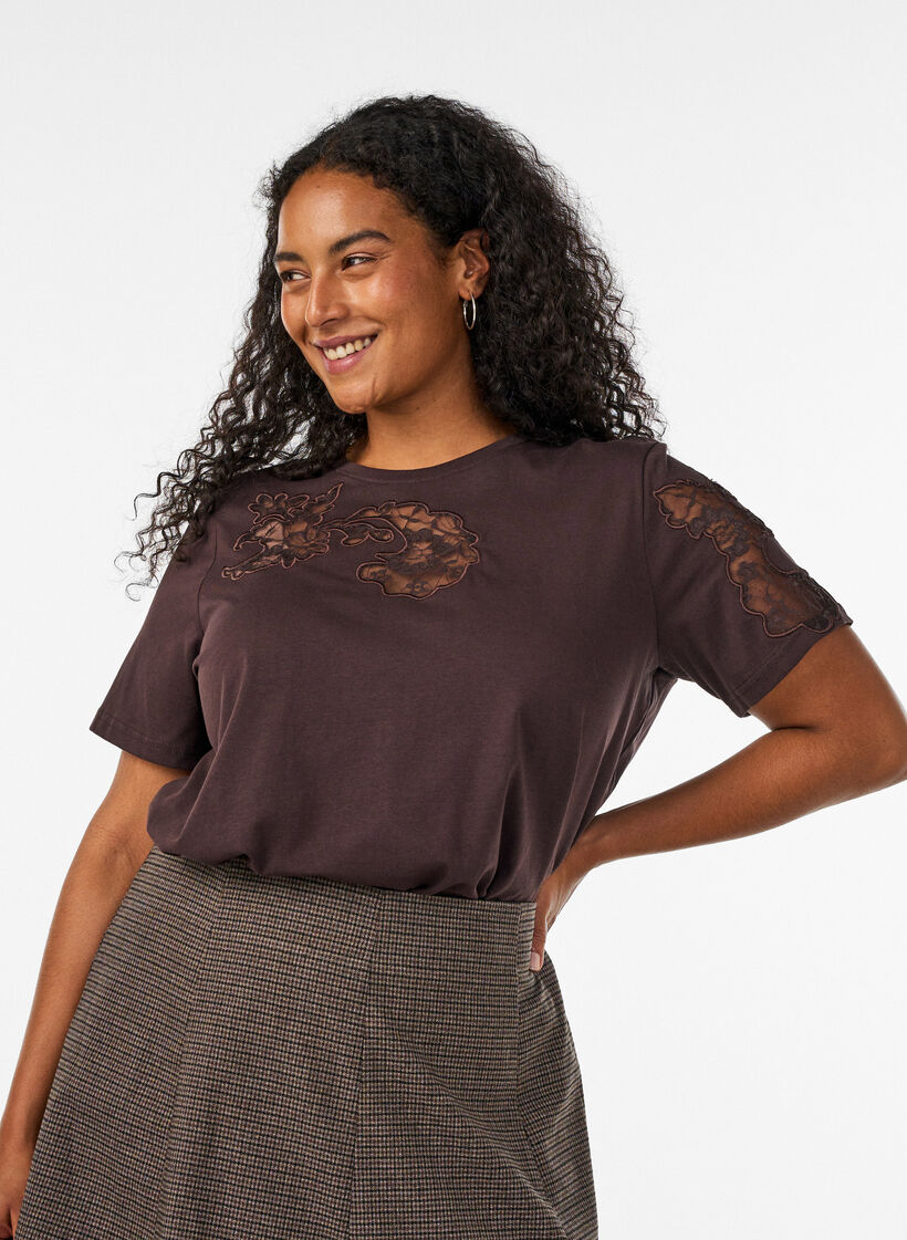 Katoenen T-shirt met kanten applicaties, Bruin, Model image number 0