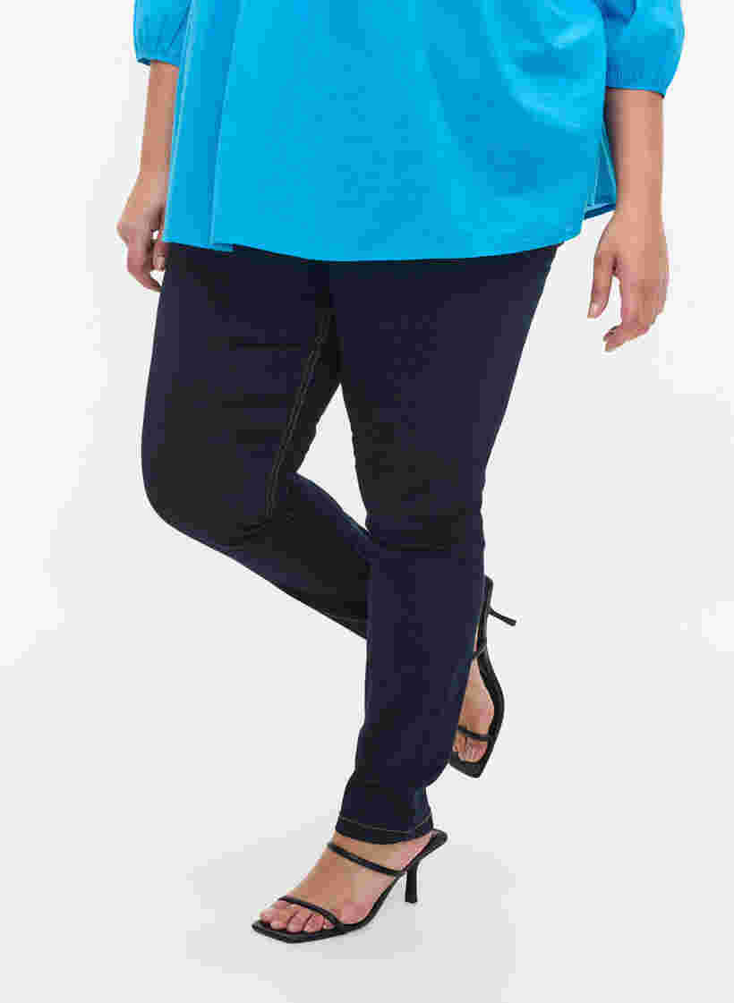 Extra slim fit Amy jeans met hoge taille, Blue denim, Model image number 1