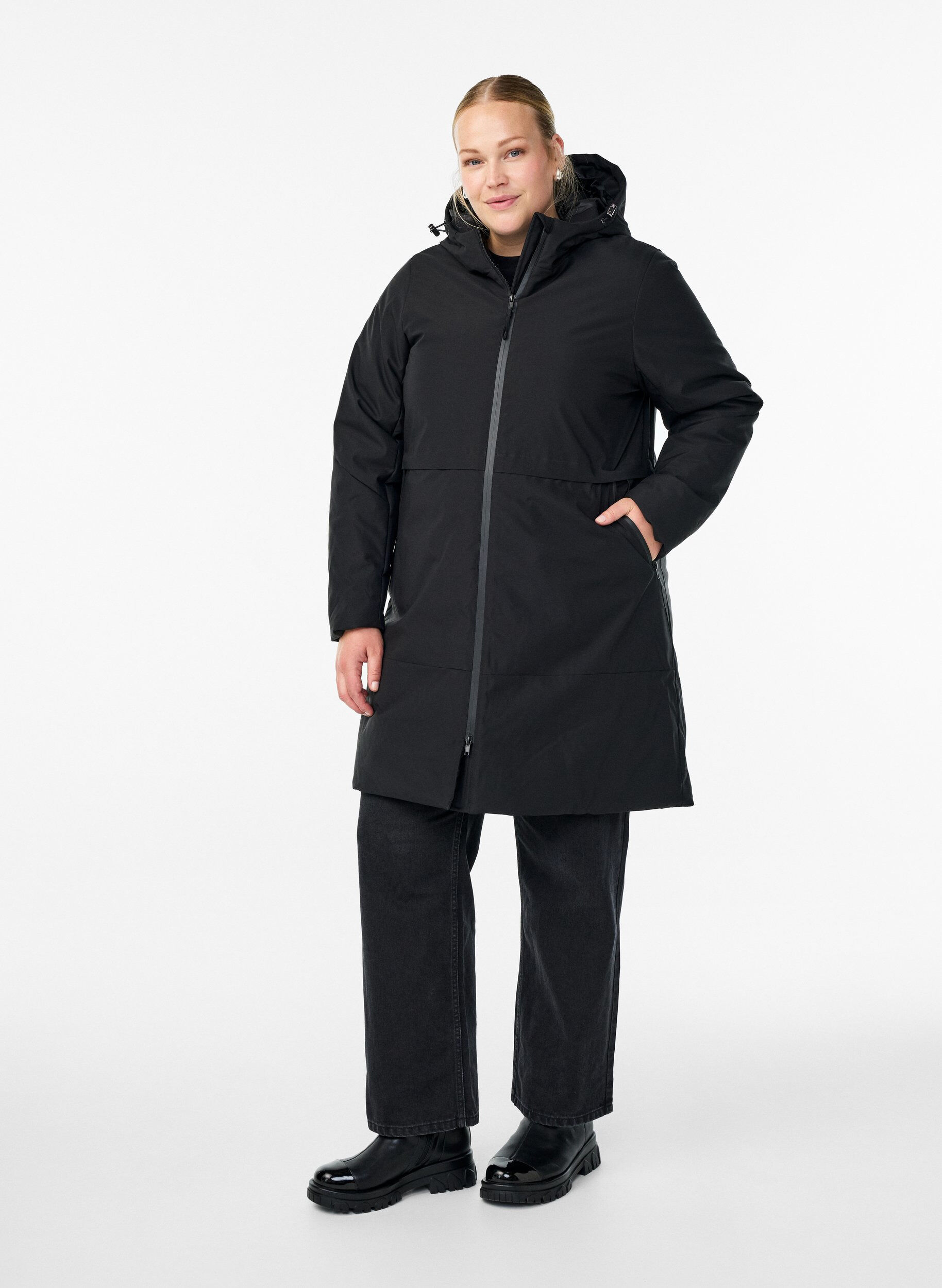 Zizzi Winterjas met verstelbare taille, Zwart, Model image number 1