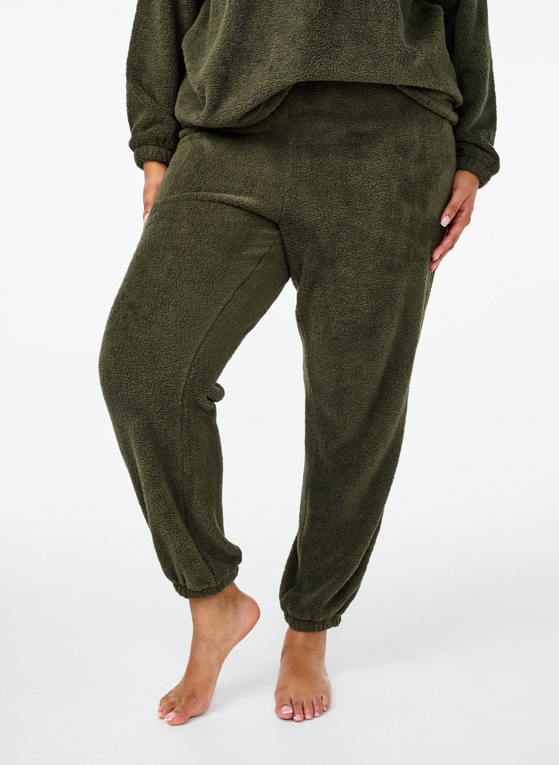 Zizzi Zachte teddy broek met elastische taille, Forest Night, Model image number 2