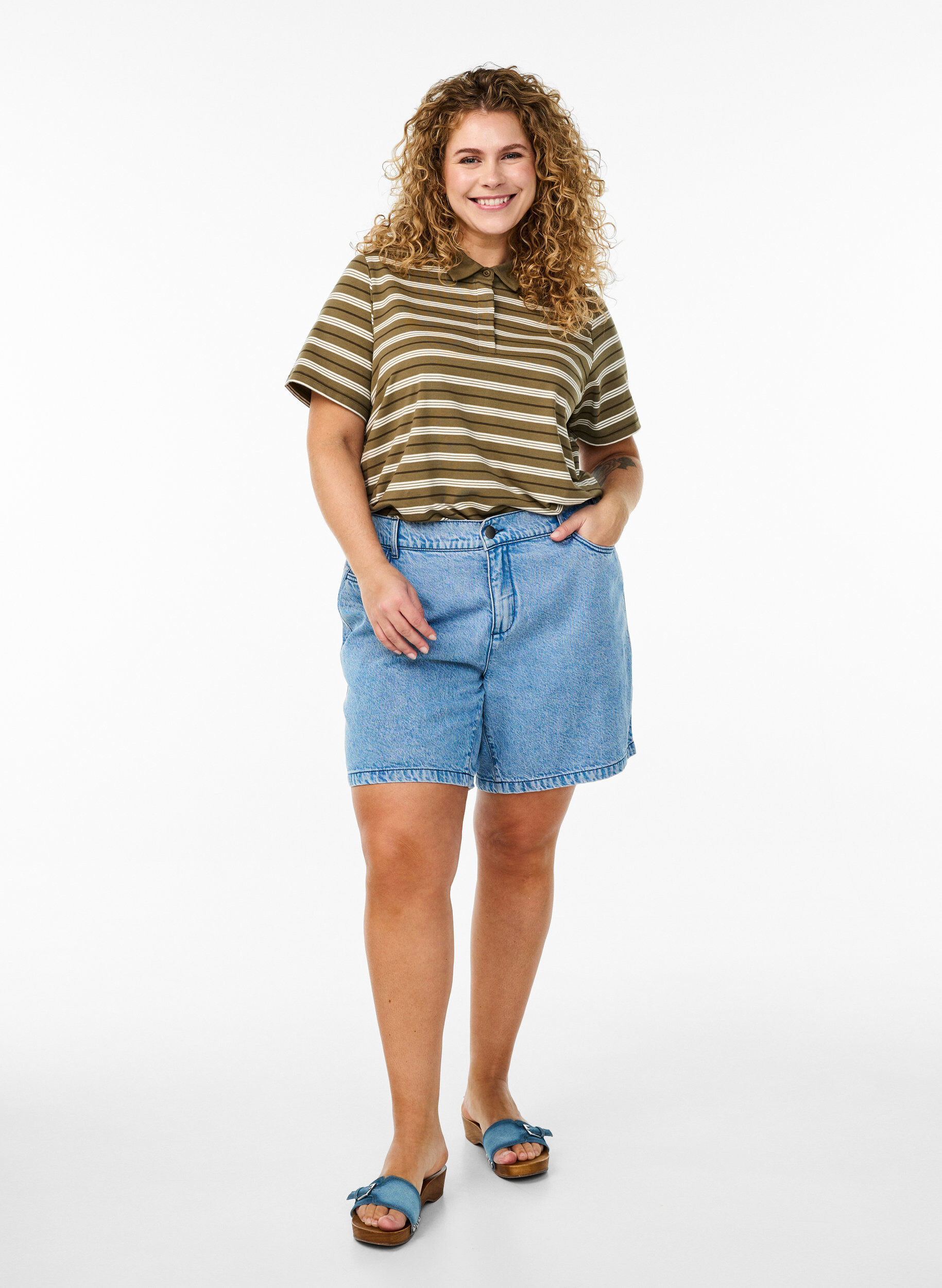 Zizzi Gestreepte poloshirt met korte mouwen, Groen, Model image number 1