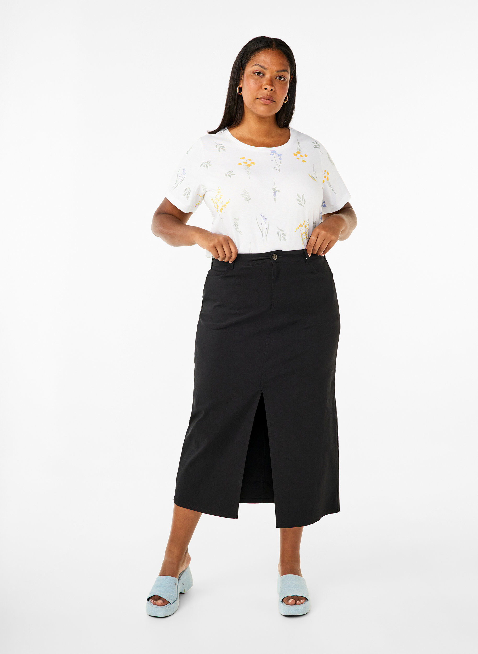 Zizzi T-shirt van biologisch katoen met bloemenprint, Bright W. AOP, Model image number 2