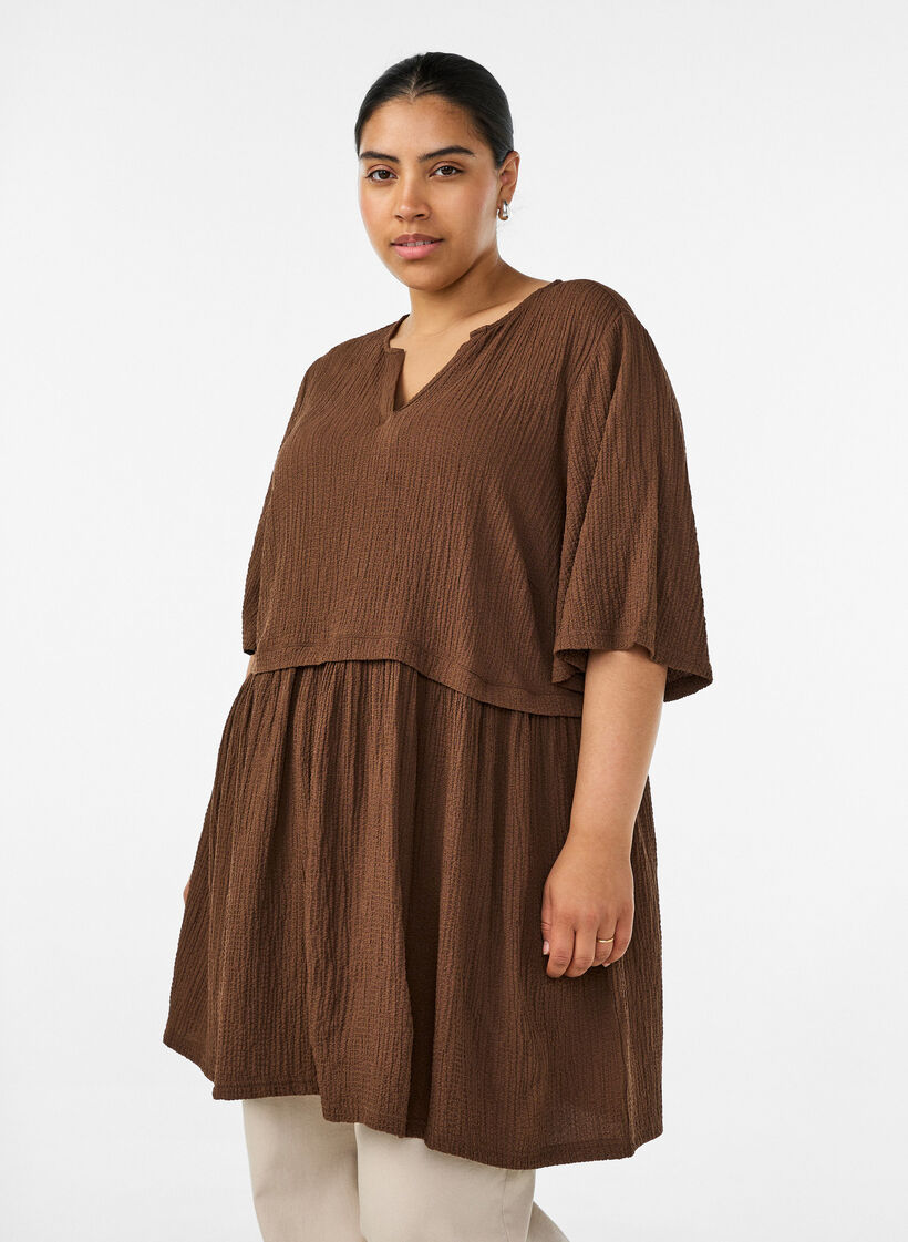 Tuniek met gekreukelde structuur en 1/2 mouwen, Bruin, Model image number 0
