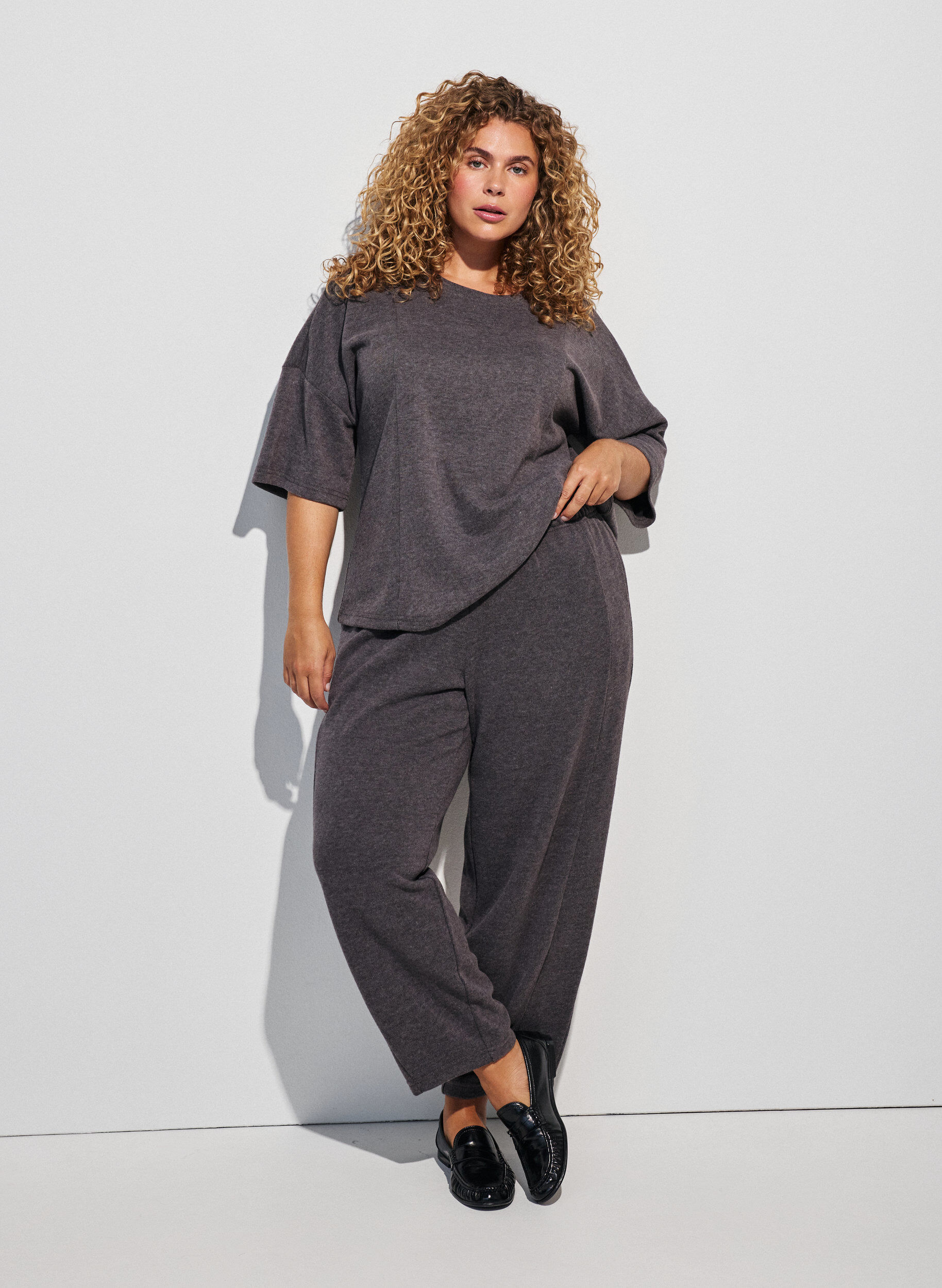 ZizziJerseybroek met een barrel fit en hoge taille, Grijs, Model image number 0