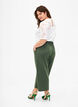 7/8 broek met losse pasvorm, Groen, Model image number 1