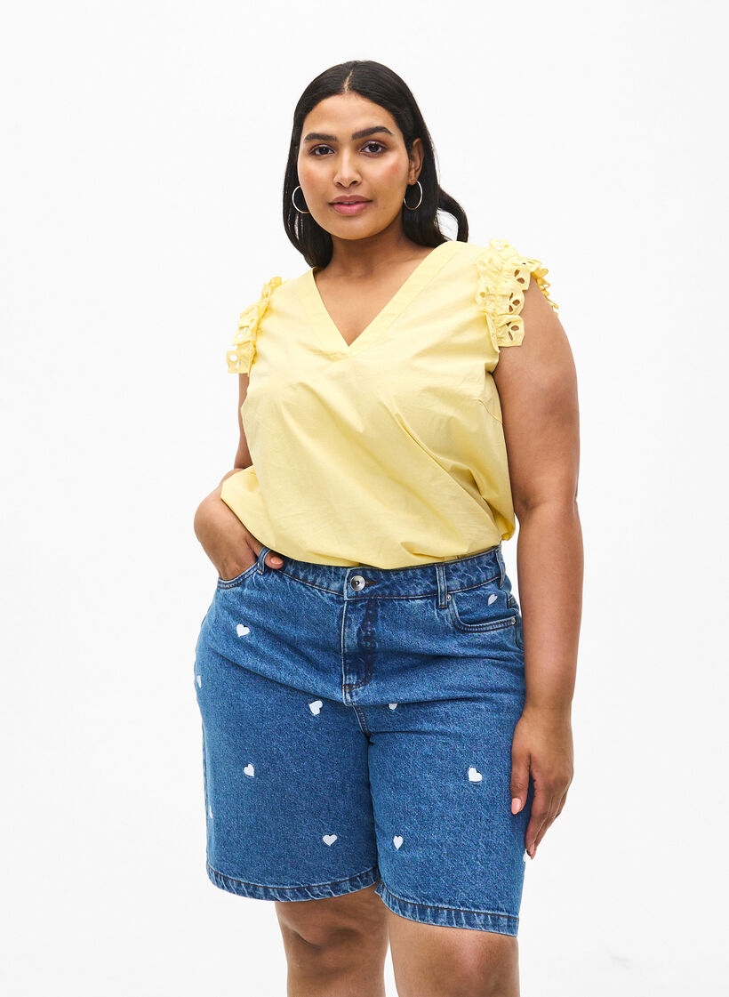 Korte spijkerbroek met hoge taille en geborduurde hartjes, Blauw, Model image number 0