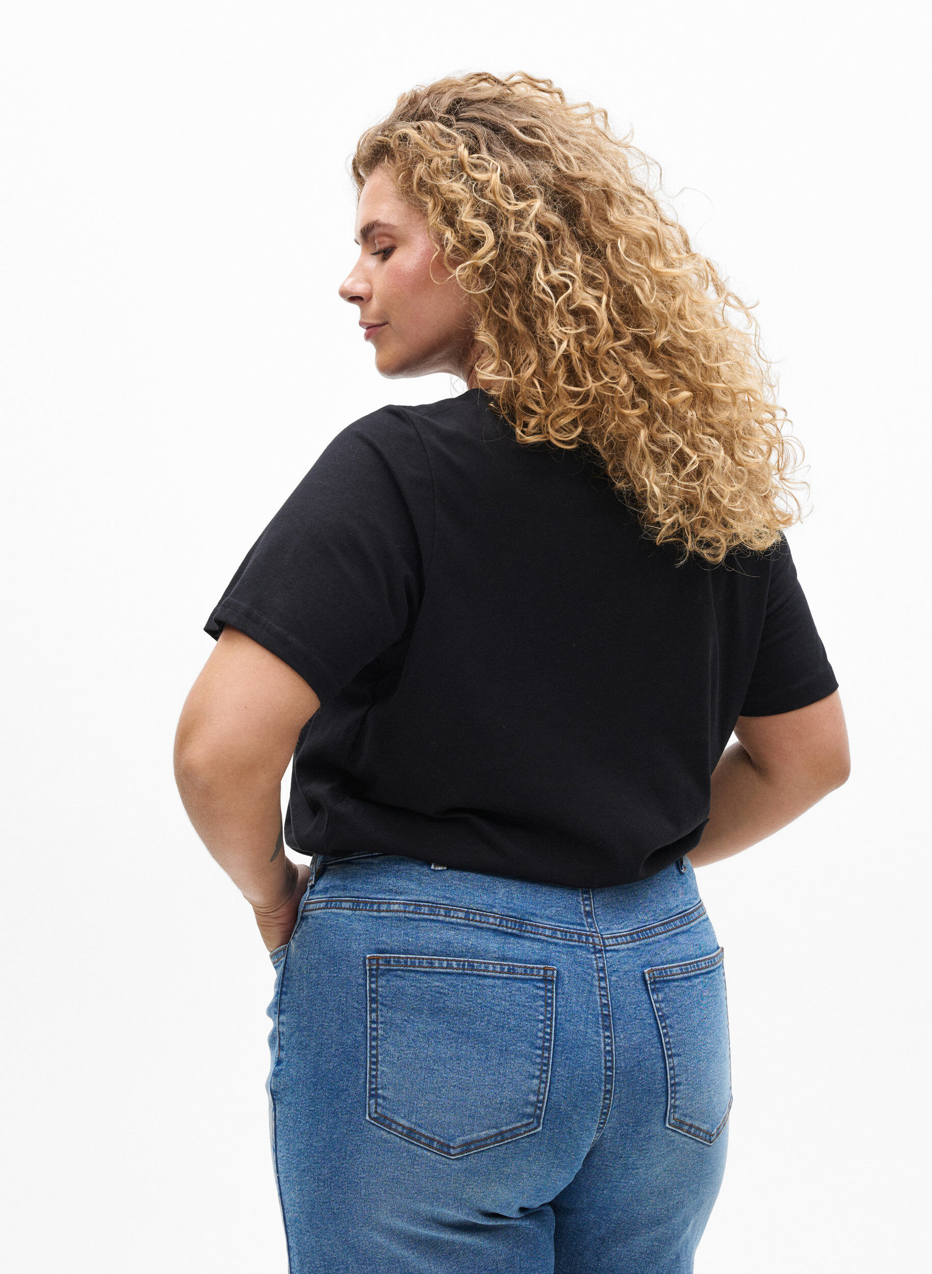 Zizzi FLASH - T-shirt met print, Zwart, Model image number 2