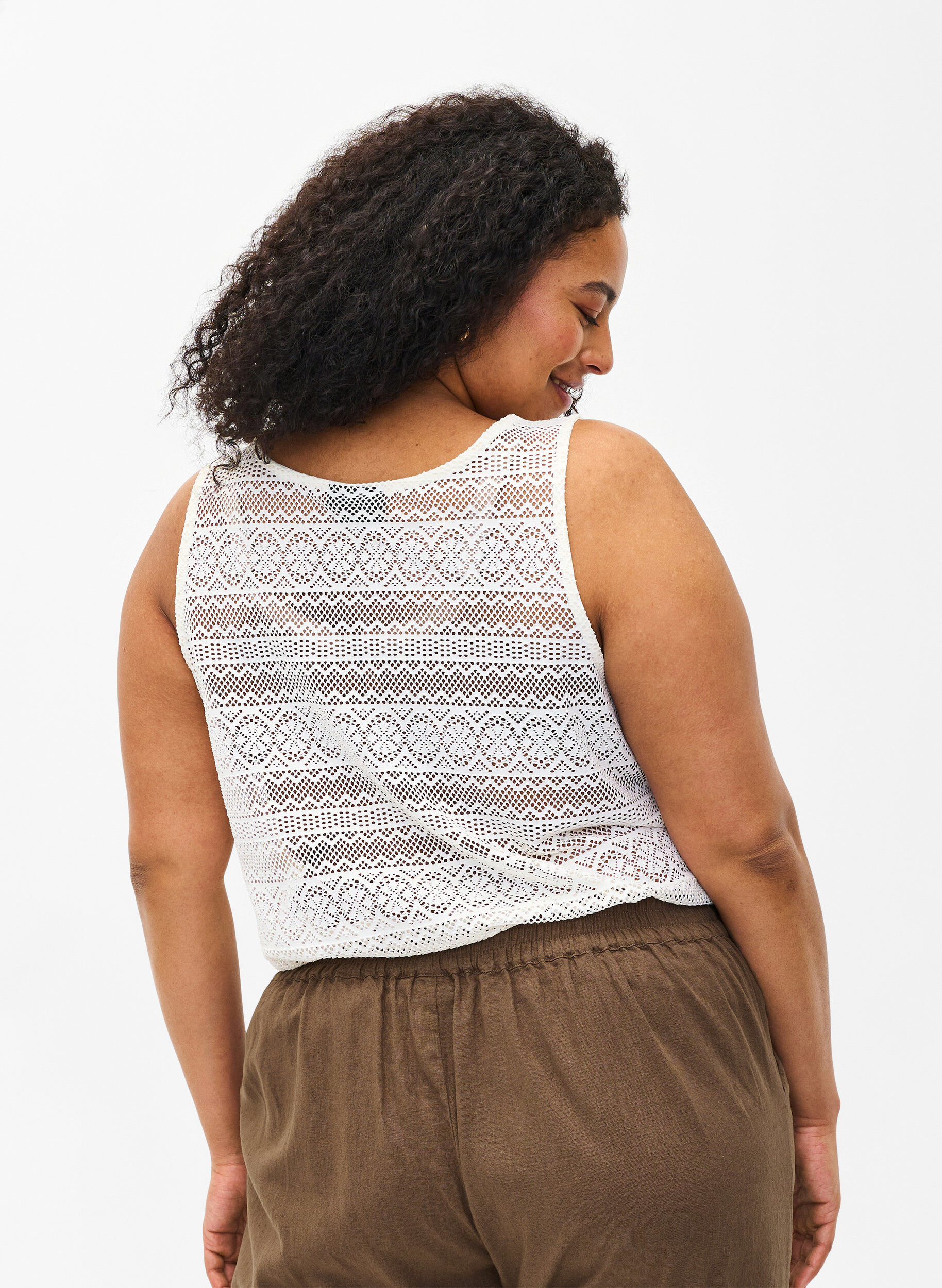 Zizzi Mouwloze top met gaatjespatroon, Off White, Model image number 1