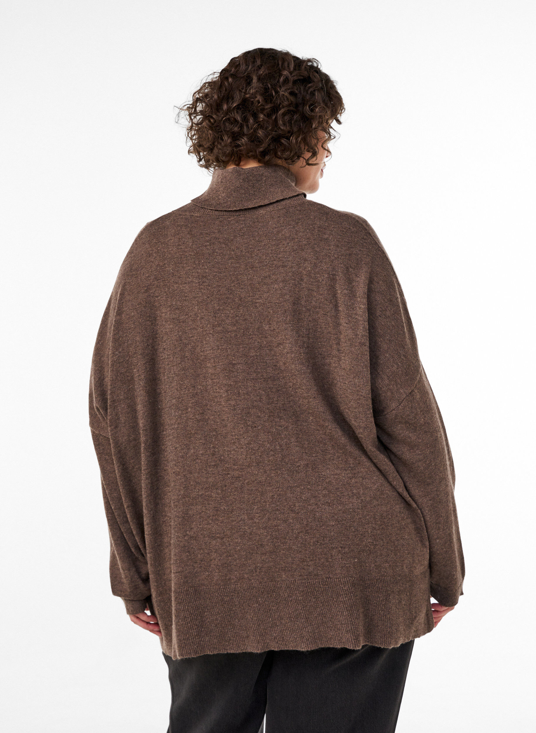 ZizziColtrui met losse pasvorm, Bruin, Model image number 2