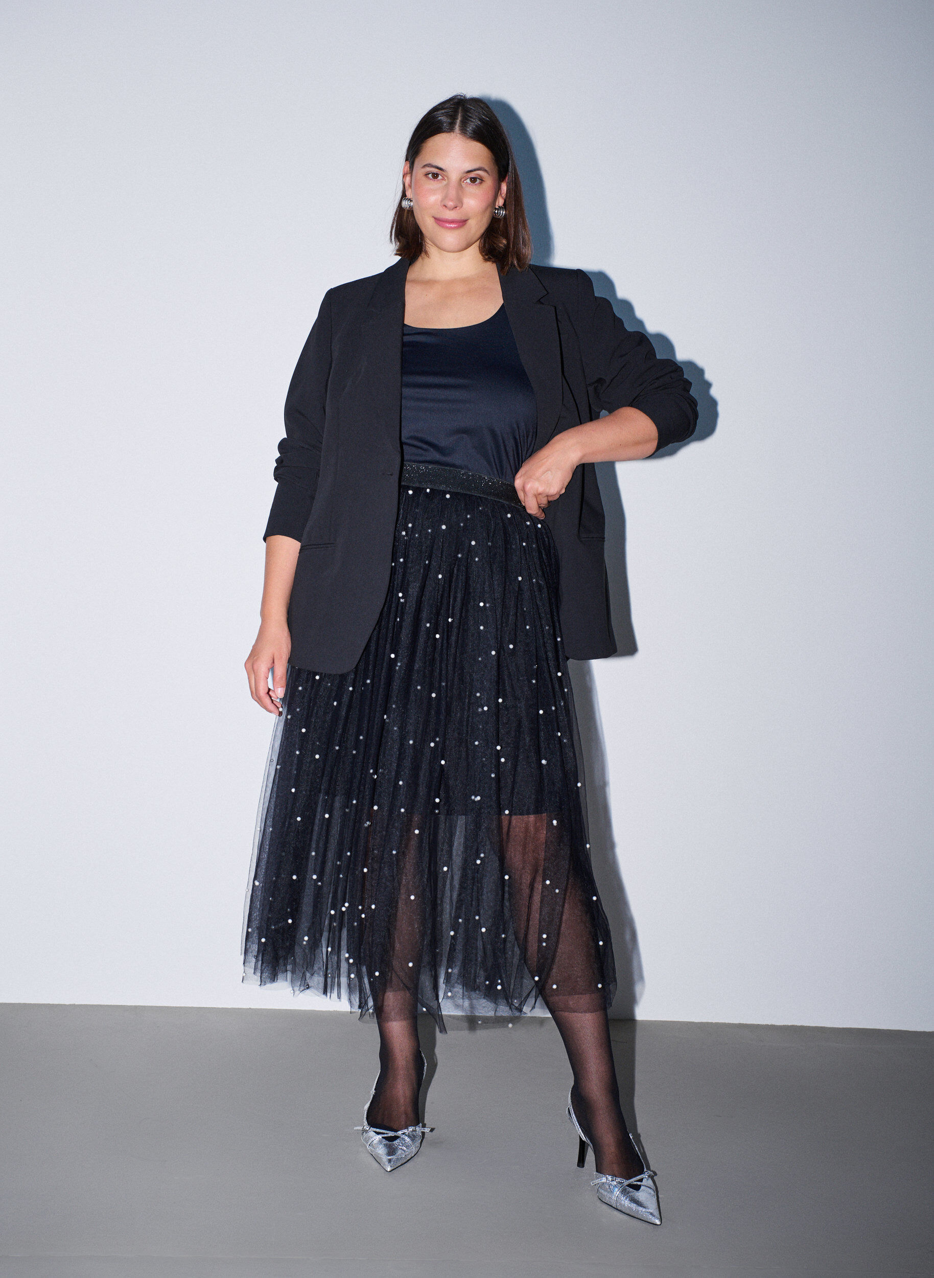 ZizziTule midirok met parels, Zwart, Model image number 0