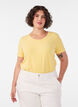 Basic t-shirt in effen kleur met katoen, Geel, Model image number 0
