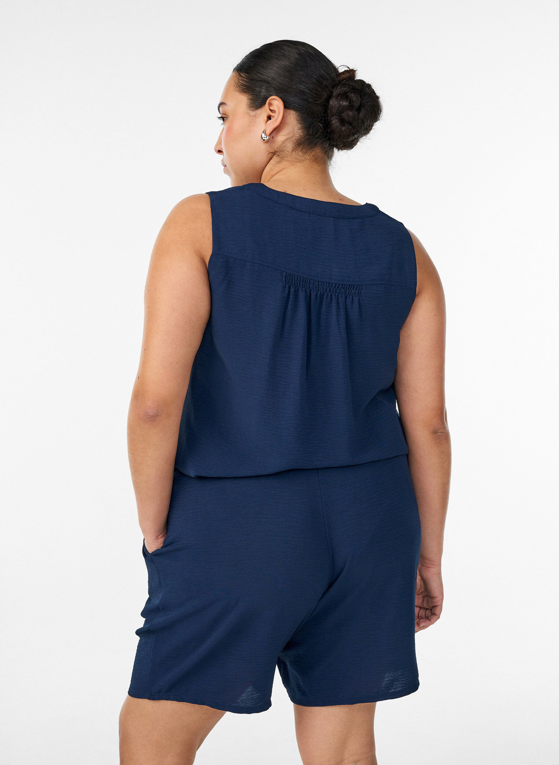 ZizziKorte broek met zakken en elastische tailleband, Blauw, Model image number 2